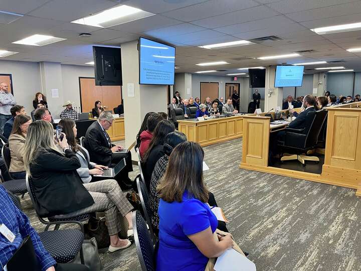 Texas DMV ID rule plan sparks backlash at public hearing
