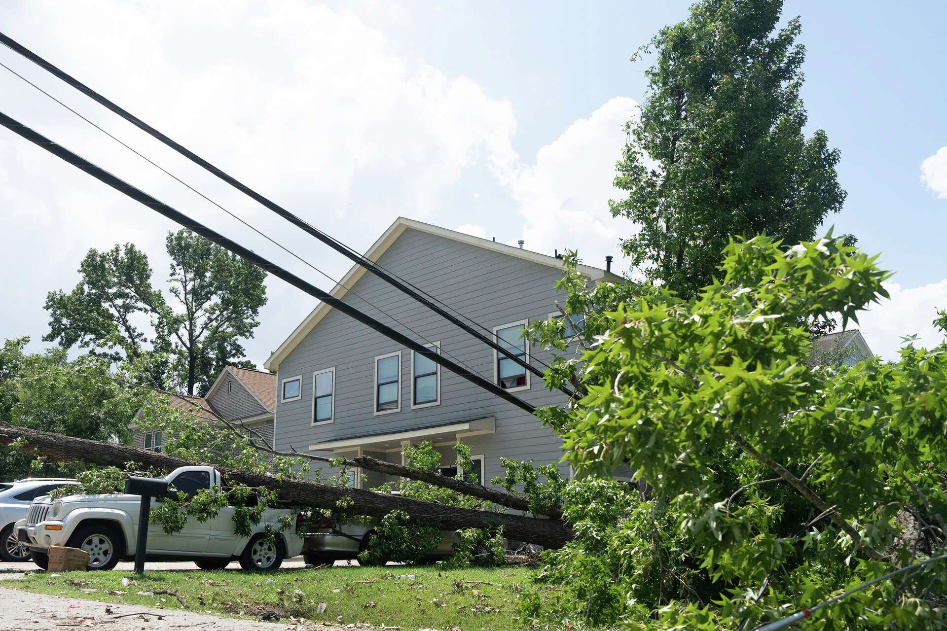 500,000 in Houston won't have power restored until next week as outages ...