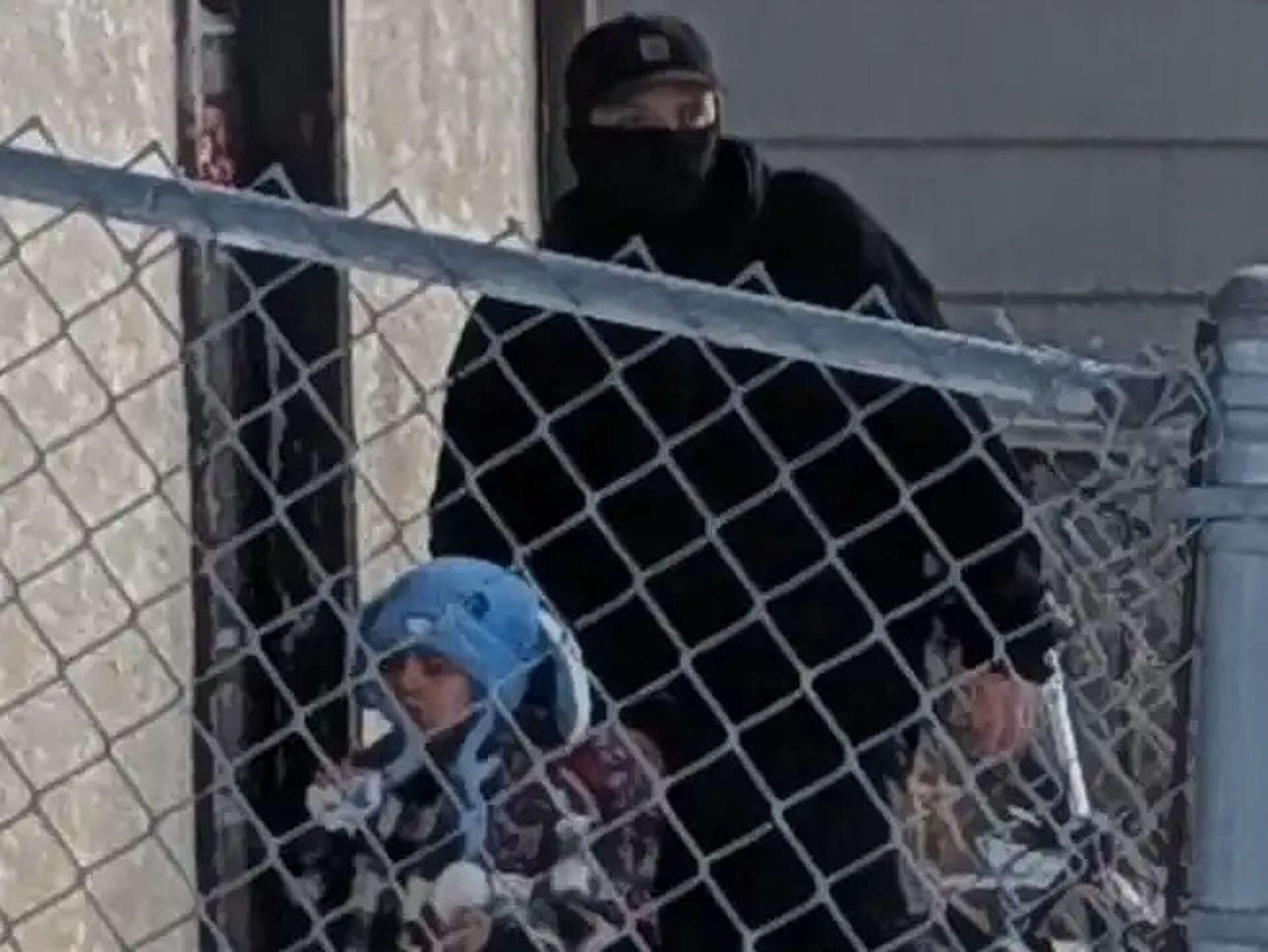 Judge issues temporary order barring removal of boy, 5, and father who were  detained in Minnesota