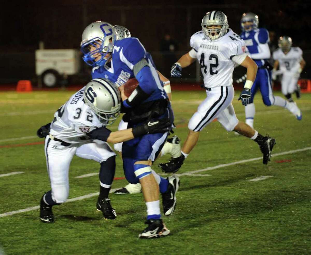 Glastonbury holds off Staples in closing seconds