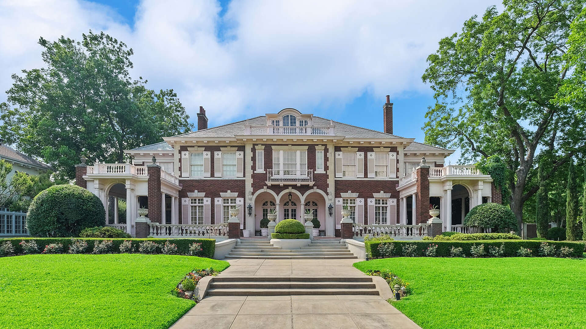 A visual guide to the architecture of Dallas' historic homes