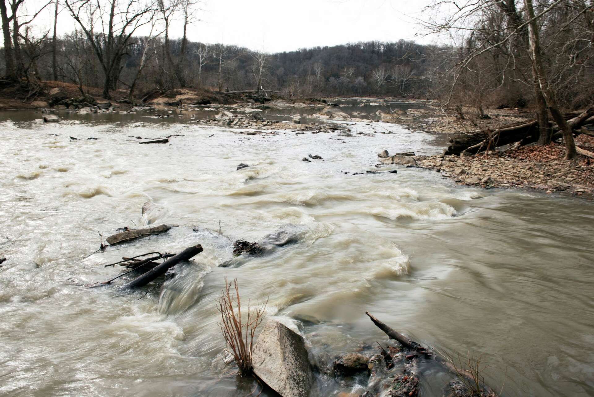 Massive sewage spill flowing into Potomac River upstream from Washington