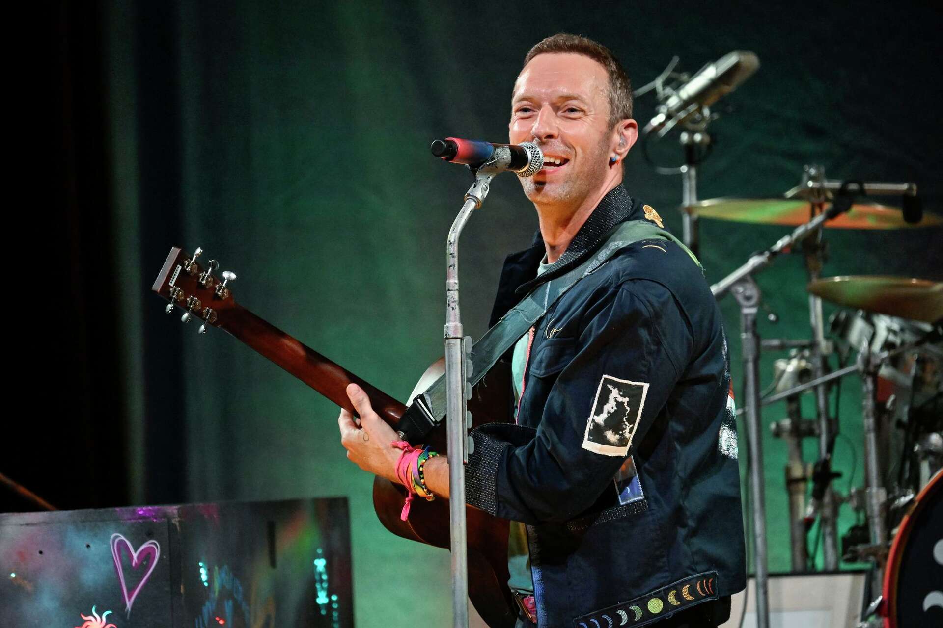 Coldplay kiss cam fallout: HR exec resigns after viral embrace with CEO