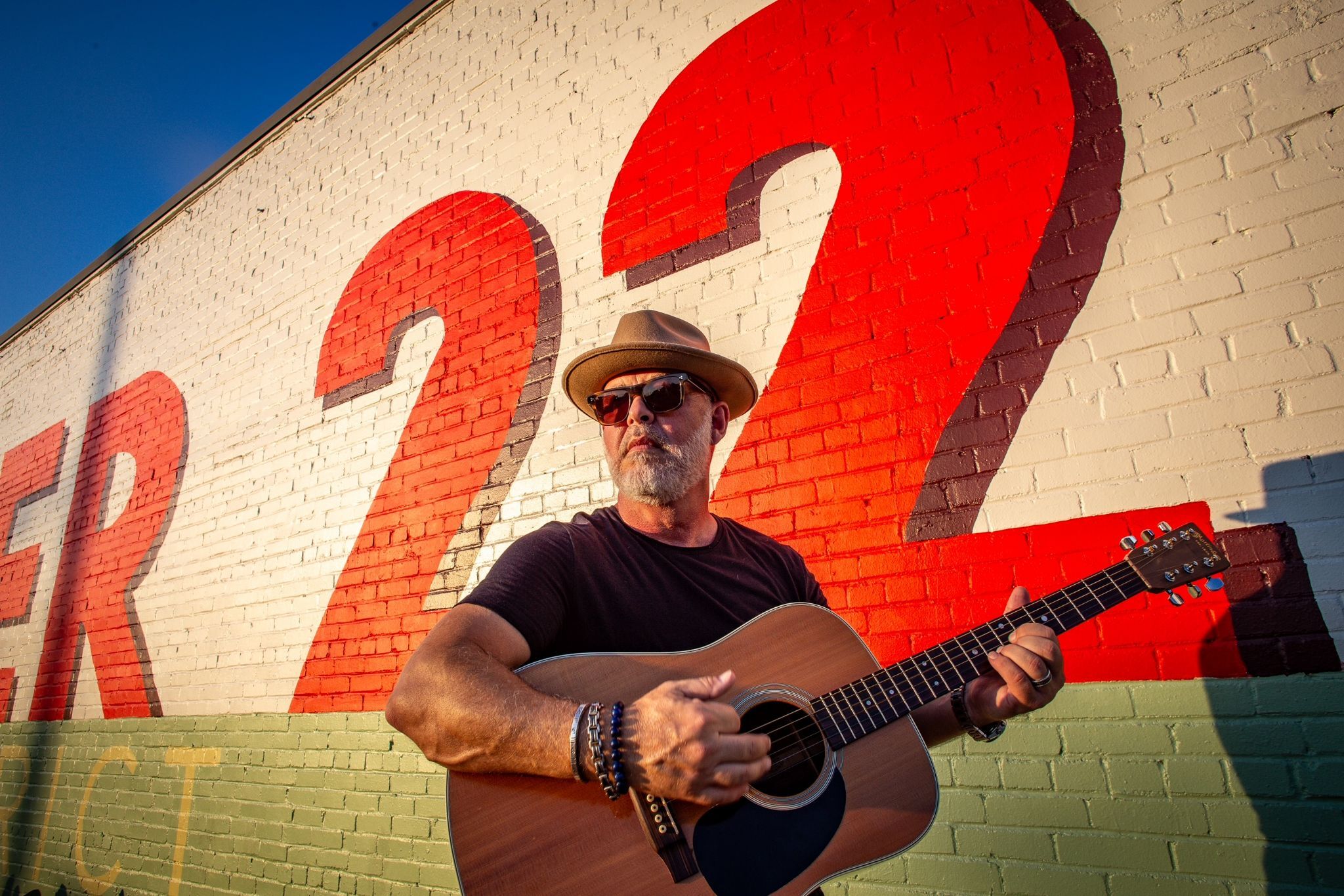Dallas singer-songwriter teams up with friends on debut album