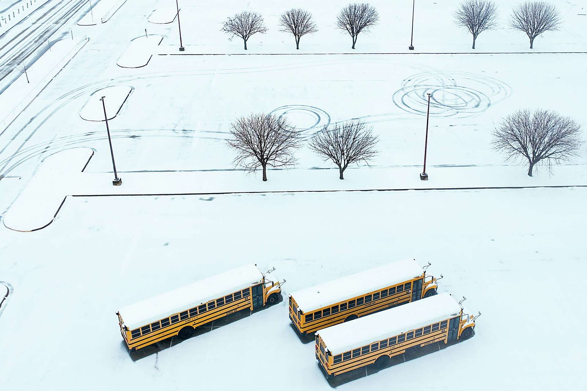 Which North Texas schools will be closed due to winter weather?