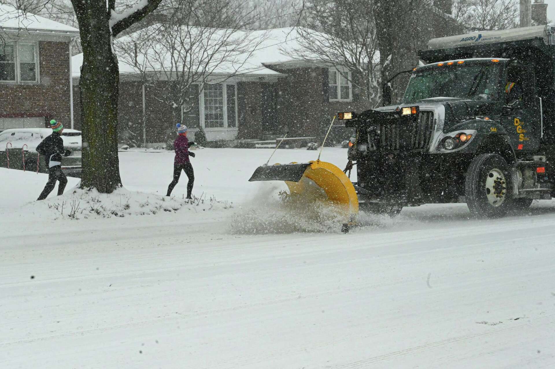 Monster snow storm slams upstate New York