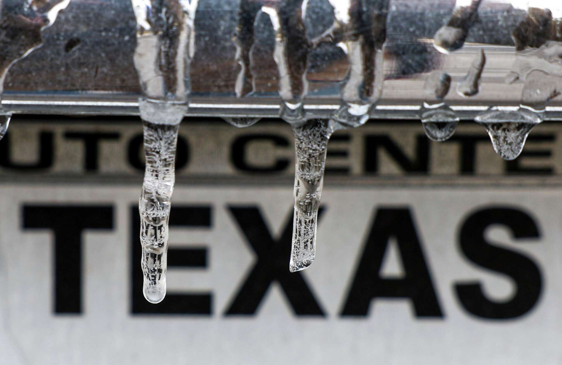 Massive winter storm dumps sleet, freezing rain and snow around much of US