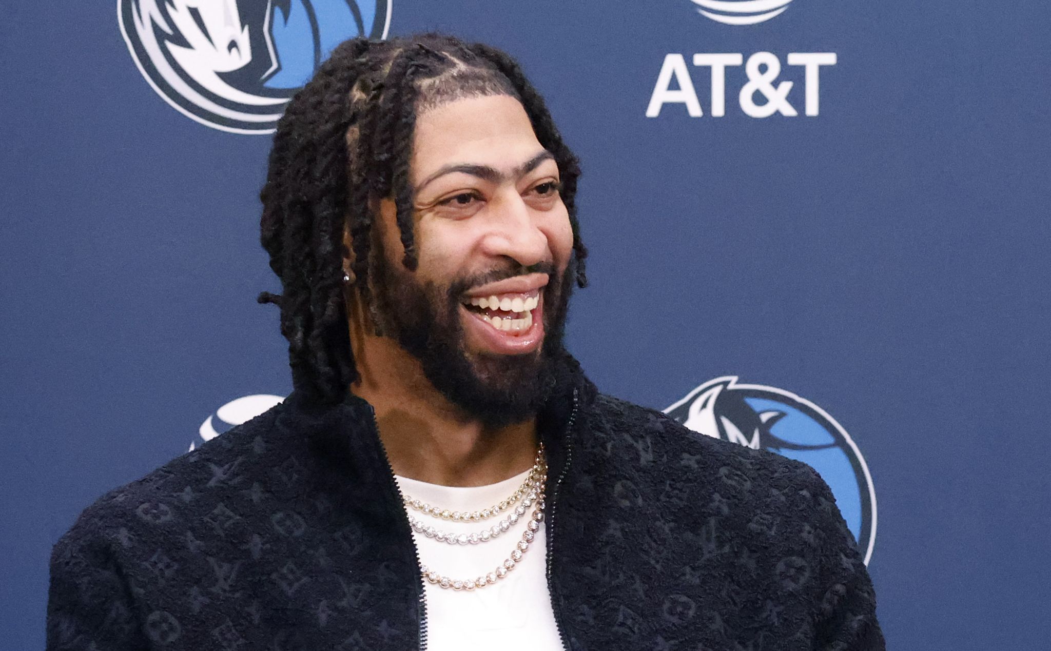 'I'm top 75 of all time': Anthony Davis discusses trade aftermath