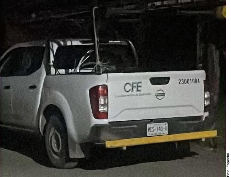 Matan a 4 empleados de CFE y abandonan sus cuerpos en carretera entre ...
