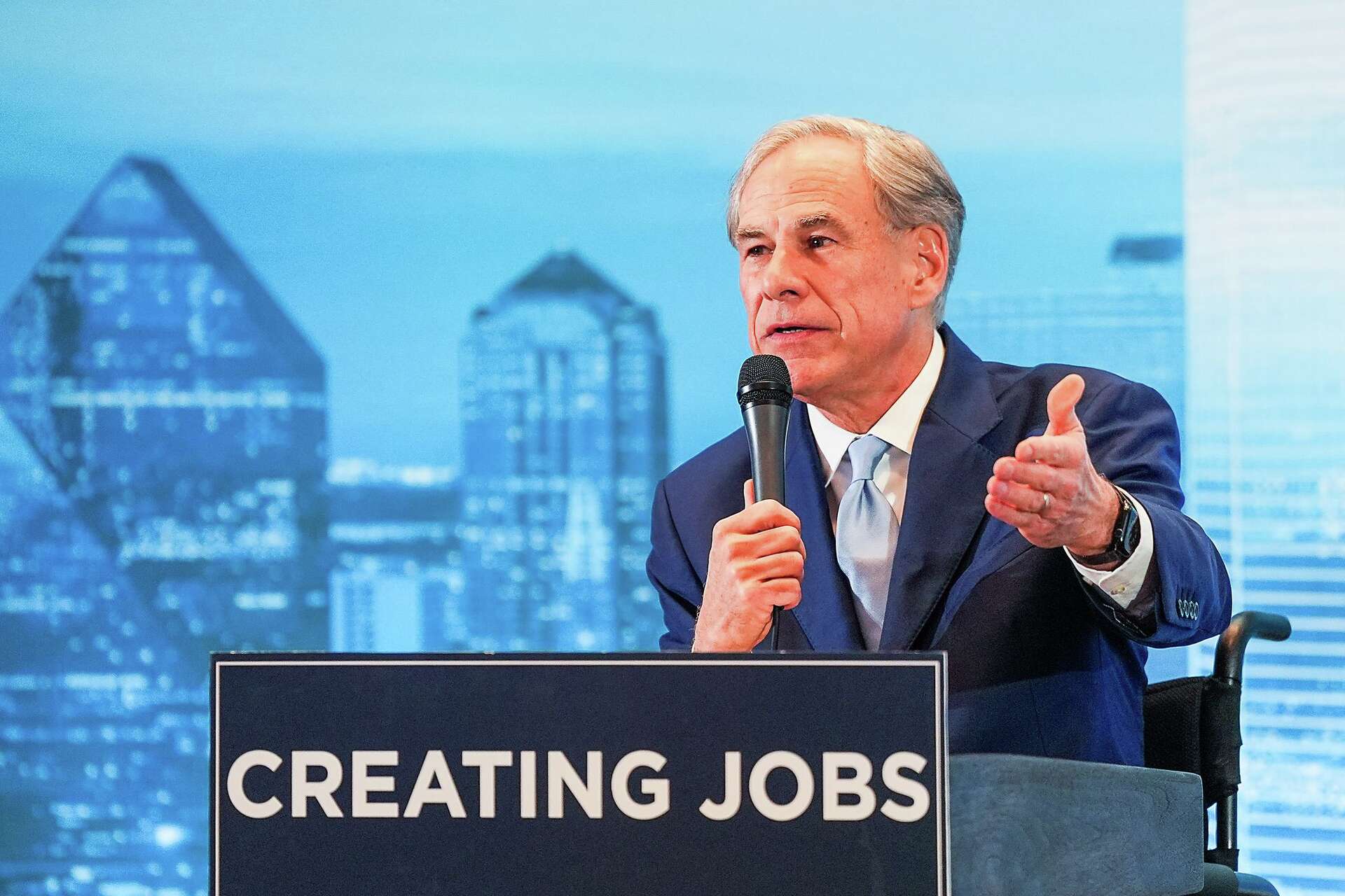 Abbott not ready to call special session on redistricting, but not ...