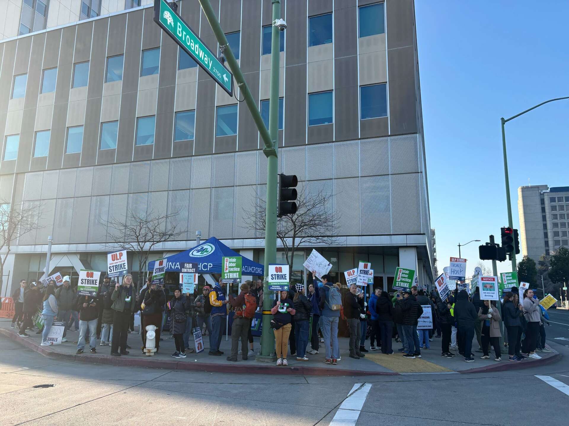 Kaiser strike begins as 31,000 workers walk off the job