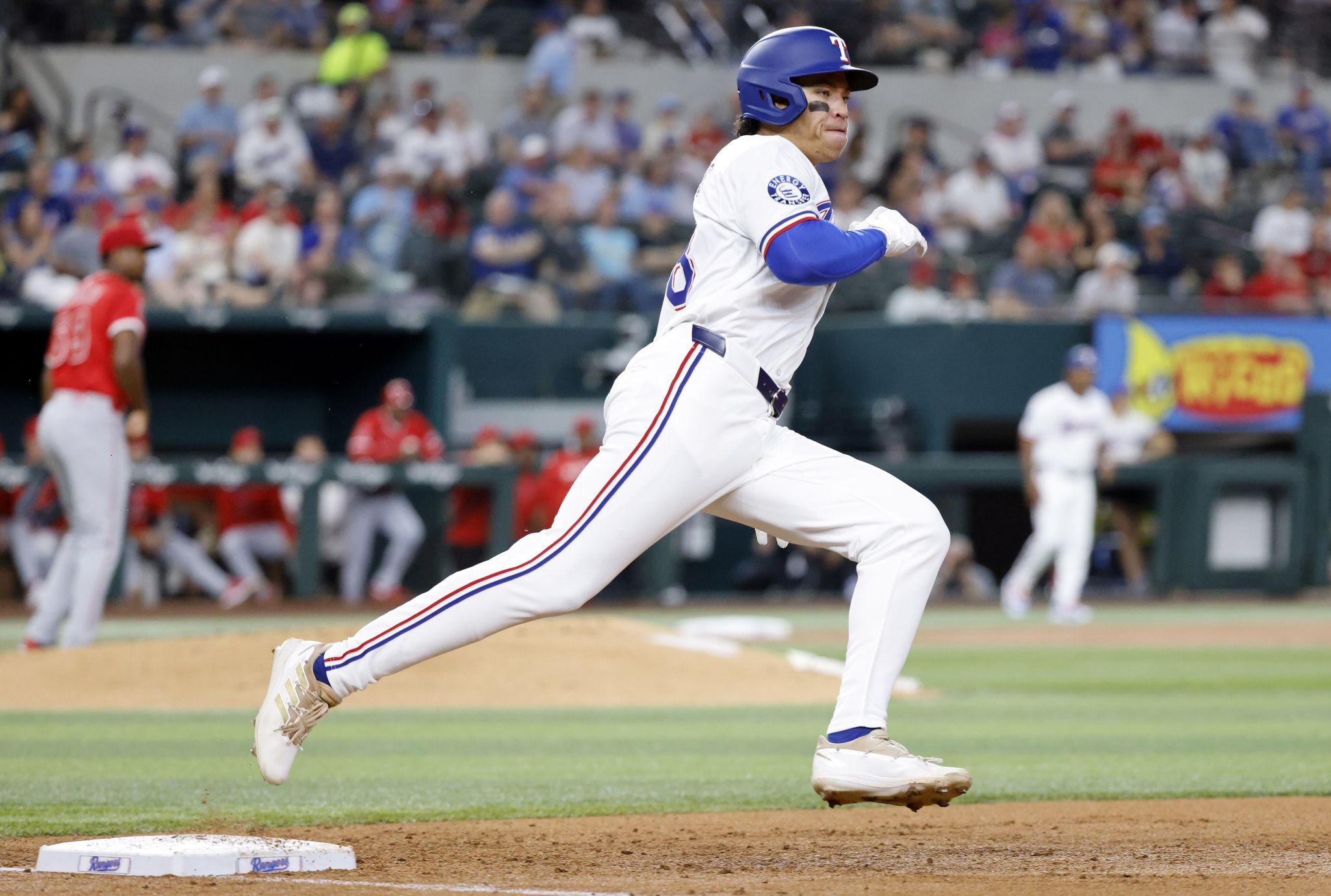 Could the Rangers' Dustin Harris find a bigger role at the MLB level?