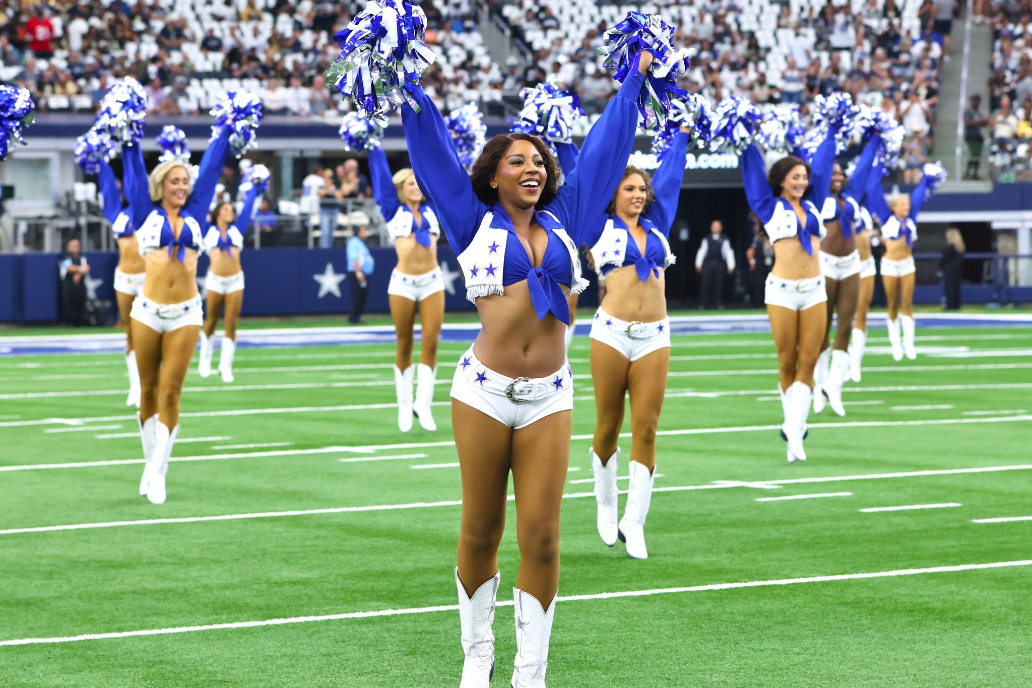 Hepola: Die Gehaltserhöhung der Dallas Cowboys Cheerleaders brach mit der ...