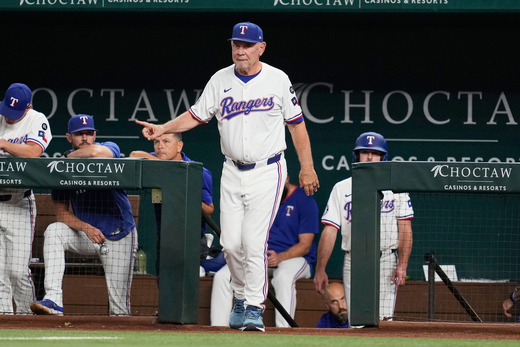 Bruce Bochy calls out Rangers' intensity as ugly finish continues
