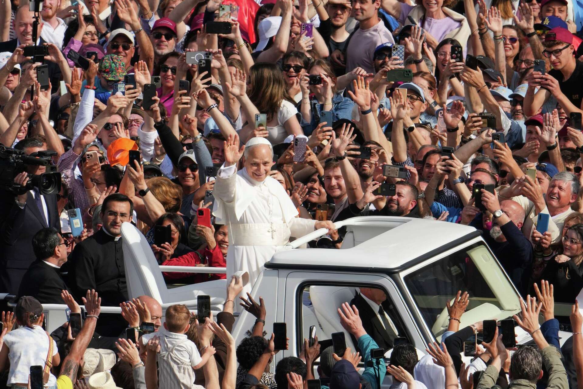 Pope Leo XIV vows to work for unity so Catholic Church becomes a symbol ...