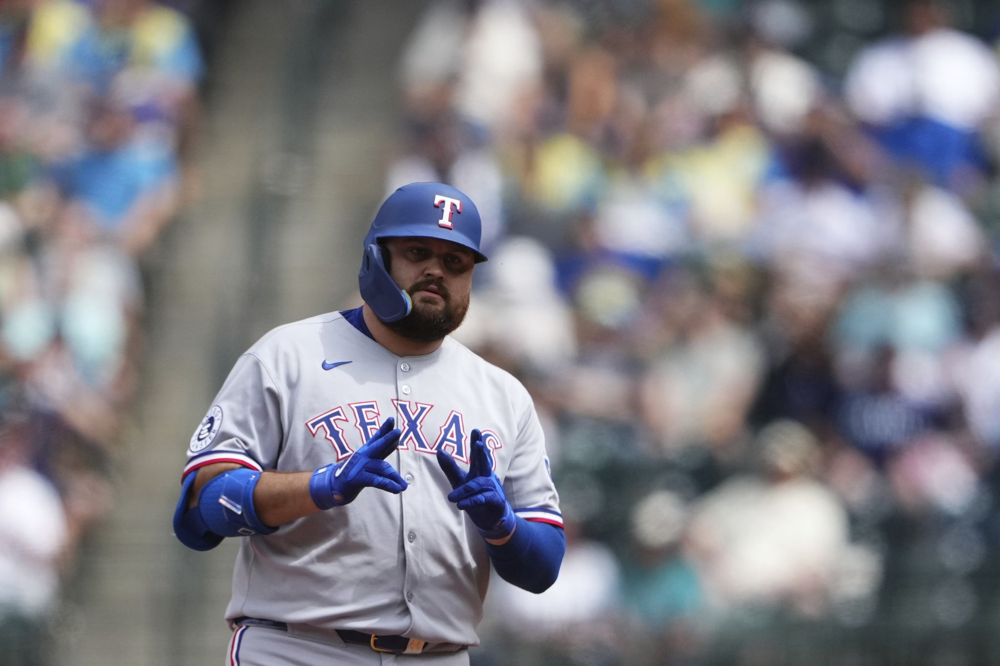 Texas Rangers Commentators Monday's TV/Radio listings (Aug. 4)