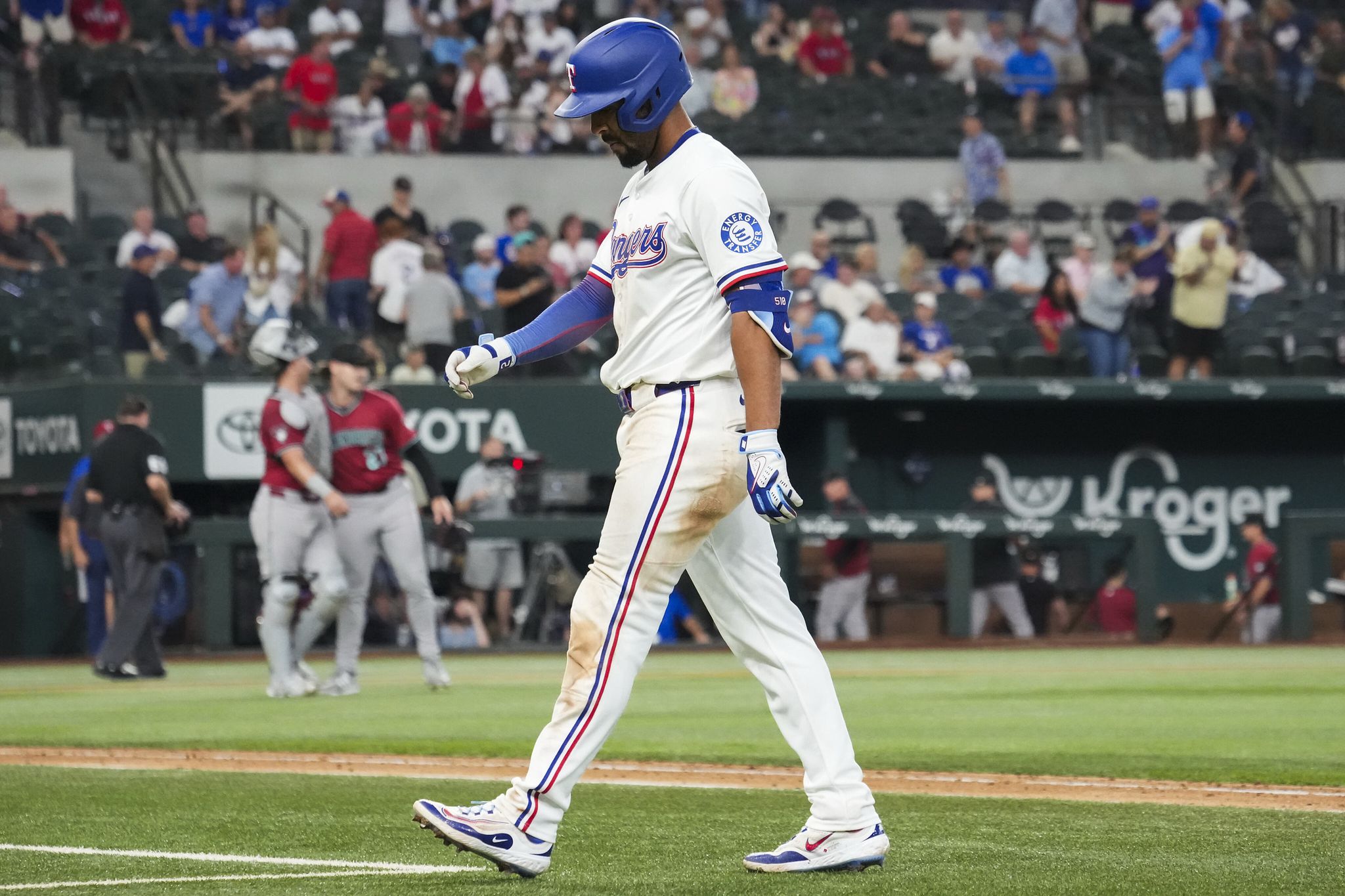 Rangers' Marcus Semien 'can barely walk' as he deals with injury