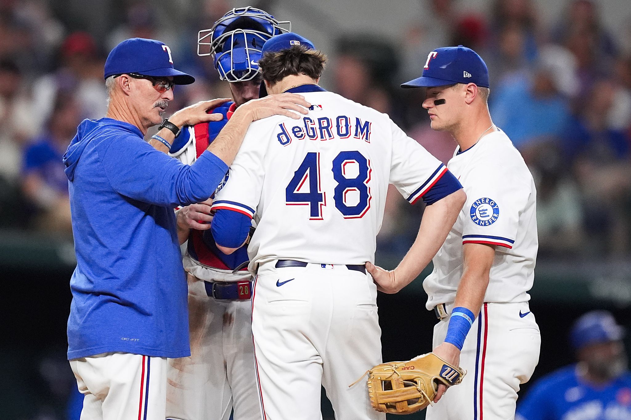 Texas Rangers pitching coach Mike Maddux departs organization