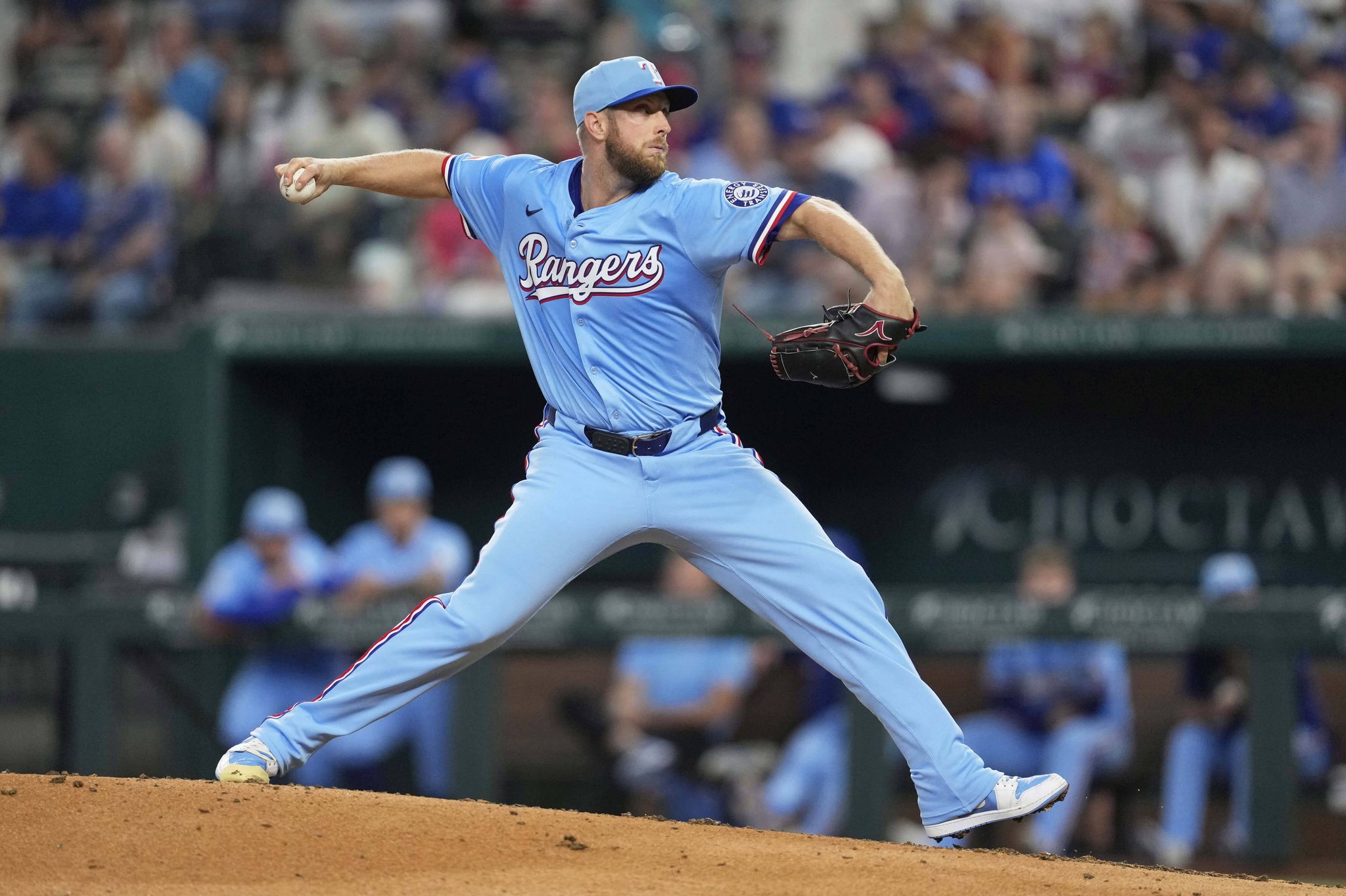 Rangers complete pitching-powered sweep of Guardians
