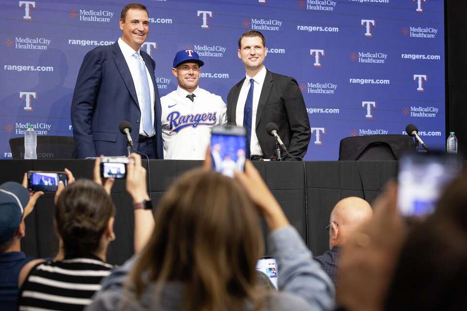 Texas Rangers Reporters Rangers announce new coaching staff under manager Skip Schumaker