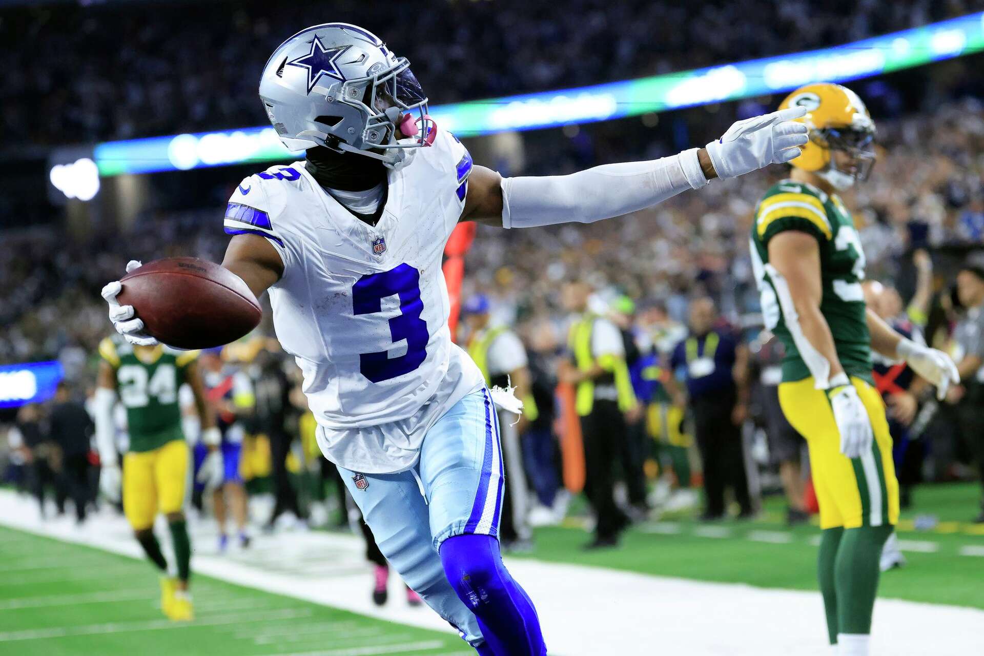 Cowboys' trade for George Pickens made 40-40 shootout possible