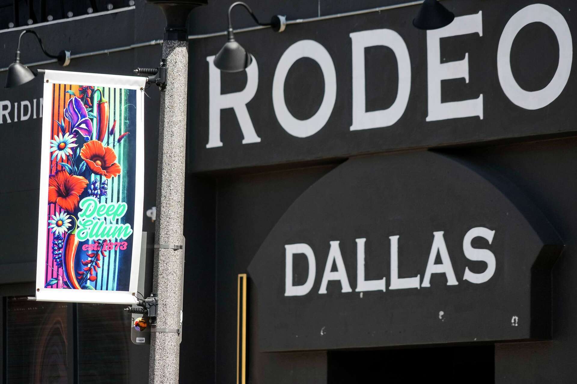 Dallas Rodeo Pool Judge extends Rodeo Dallas closure order - this time indefinitely