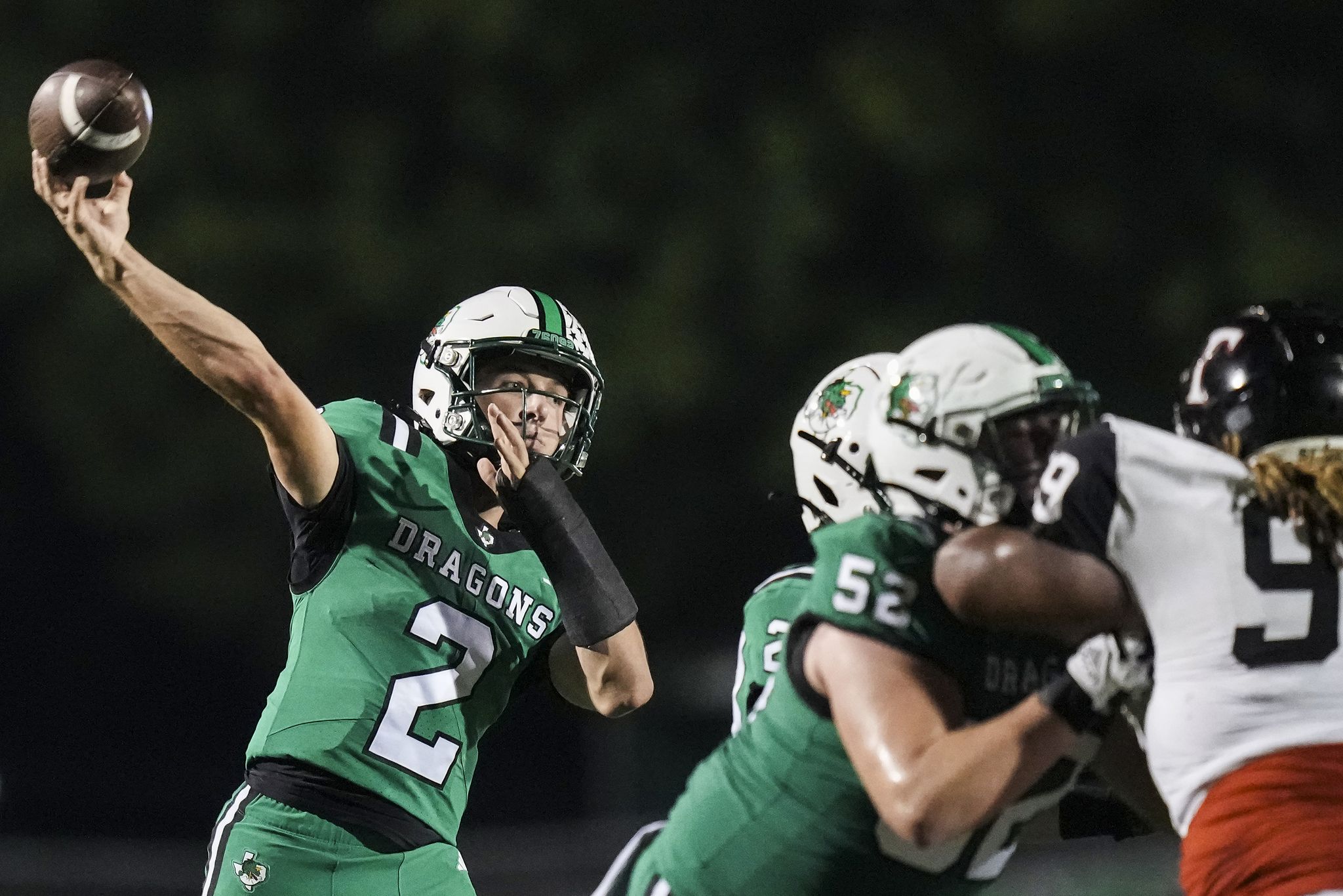 Injury hasn't slowed down Southlake Carroll star QB Angelo Renda