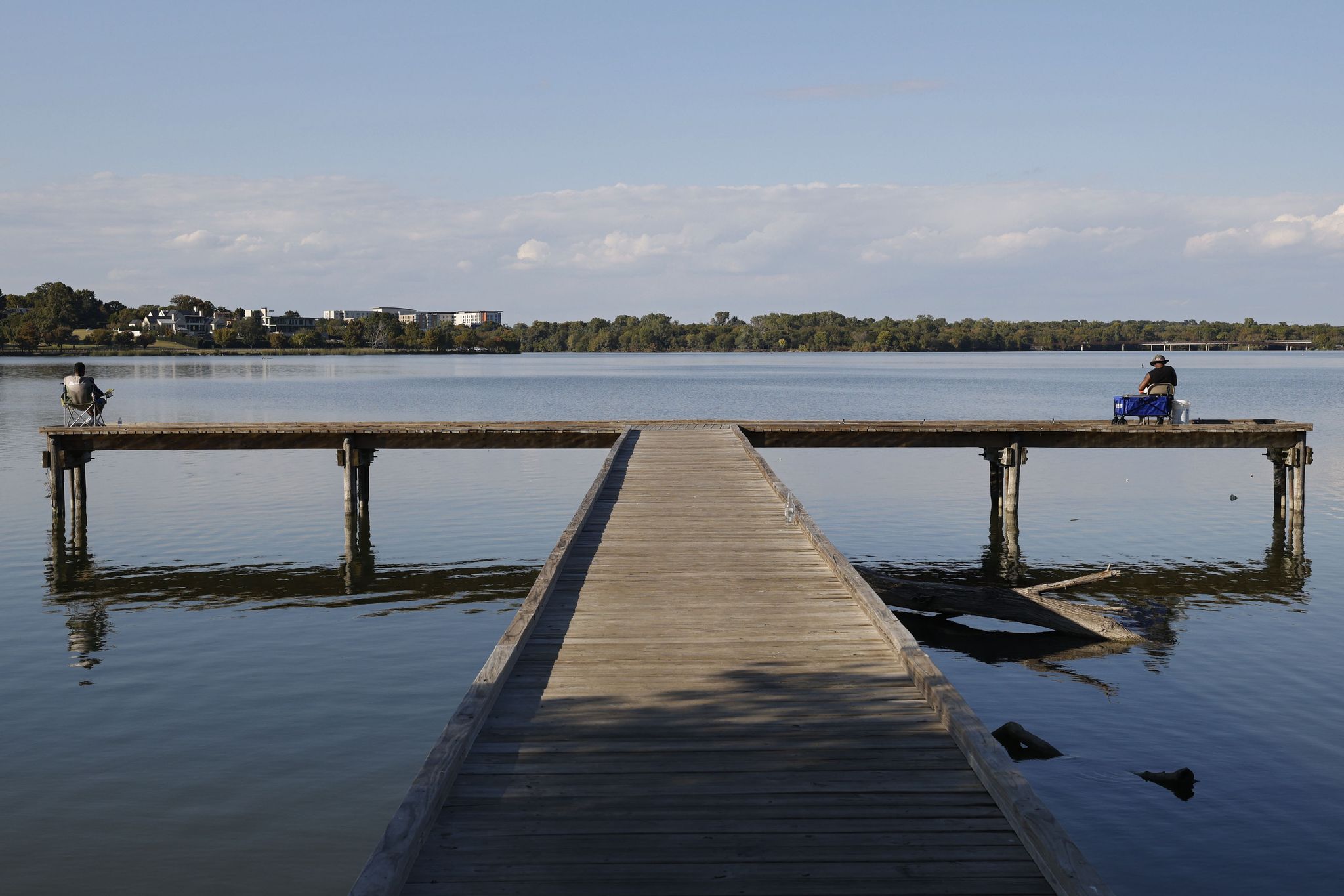 https://s.hdnux.com/photos/01/62/37/16/30012308/3/rawImage.jpg