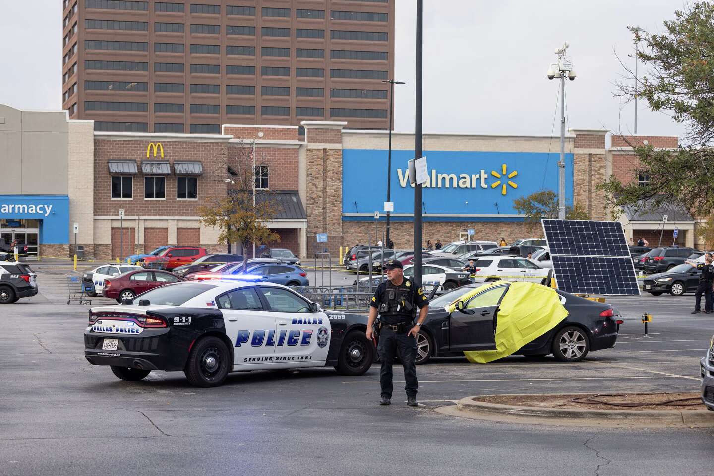 Police identify alleged gunman in Dallas Walmart shooting