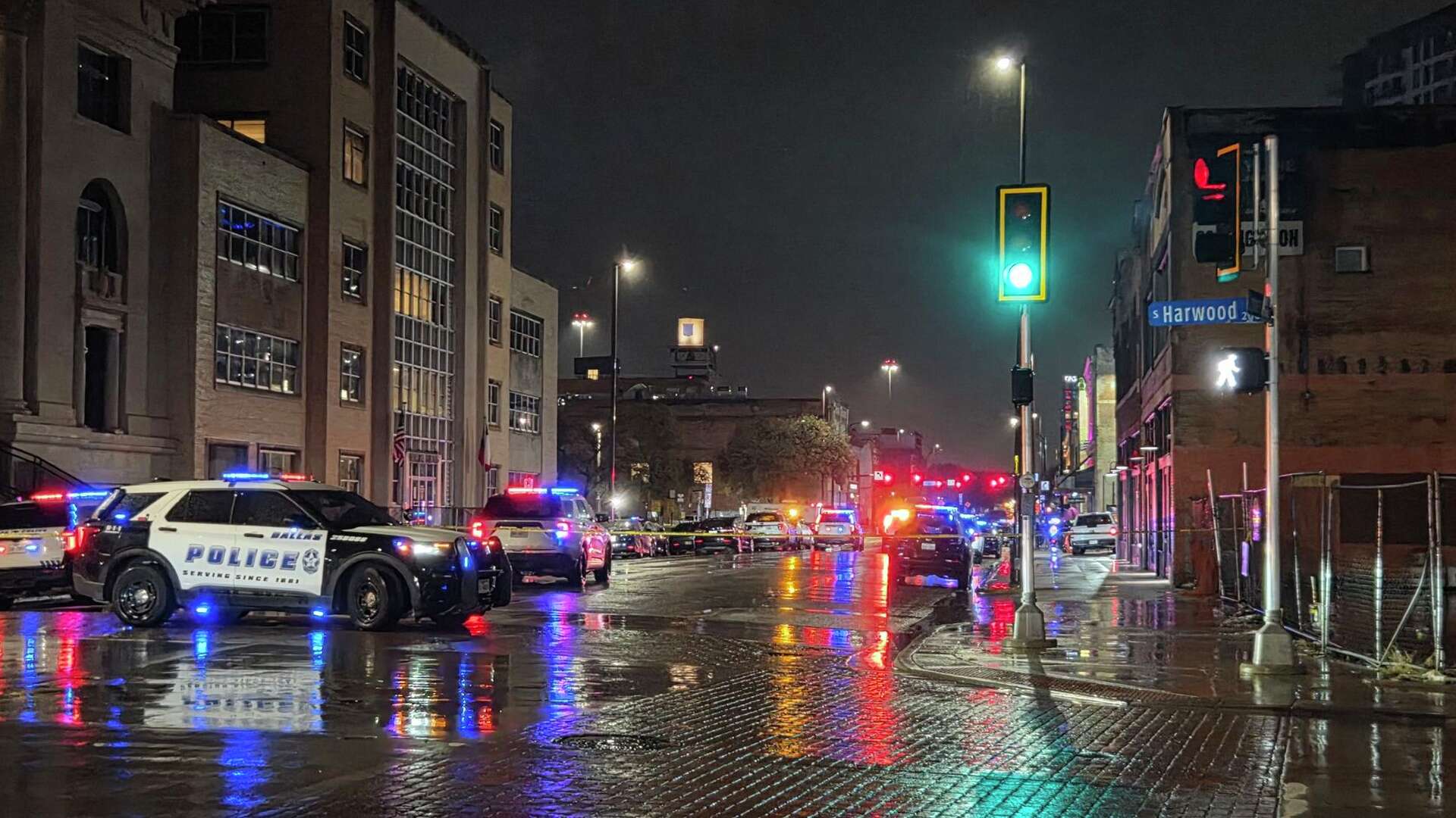 Downtown Dallas shooting leaves two dead early Monday