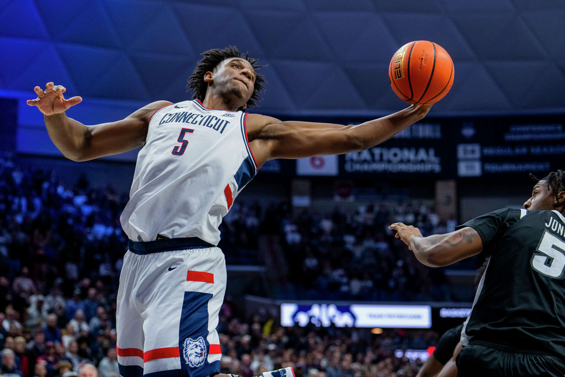 UConn men hold steady on David Borges' AP Top 25 ballot