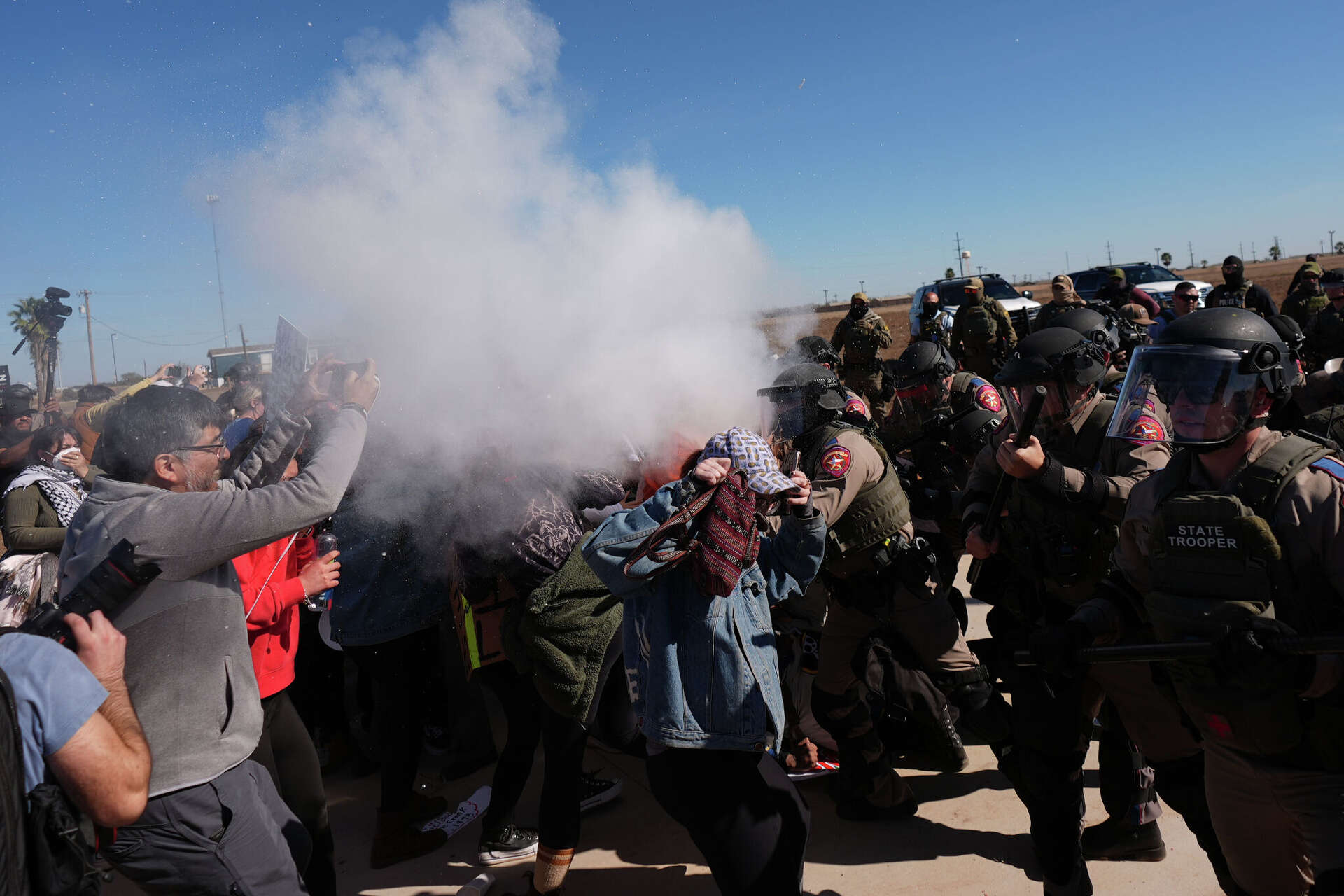Texas police use pepper balls on protesters at Dilley ICE center
