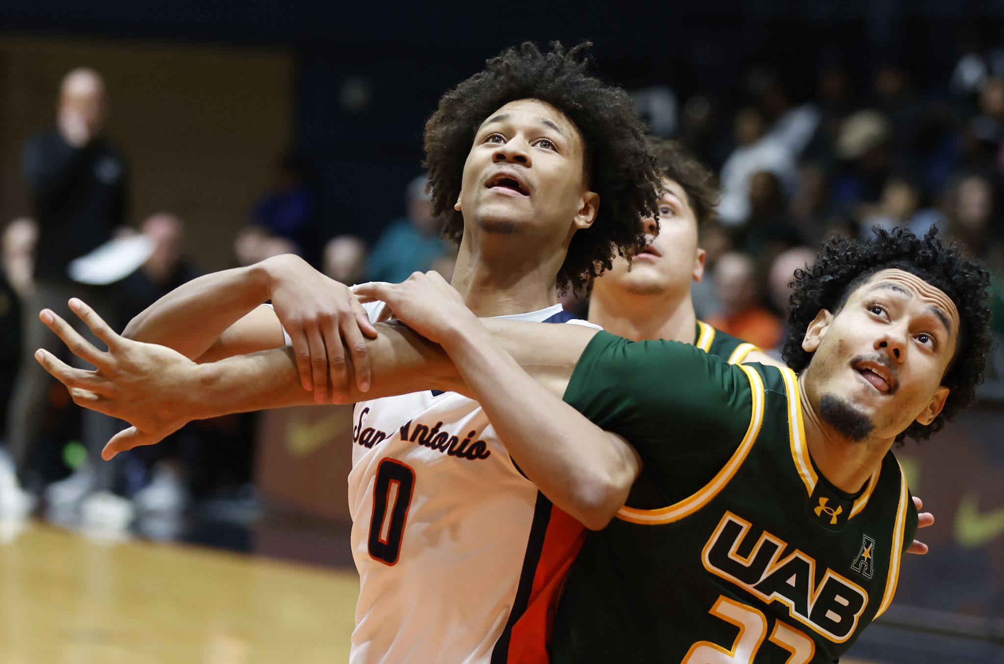 Armad Utsa Rmp UTSA's intentional foul leads to collapse in loss to ECU