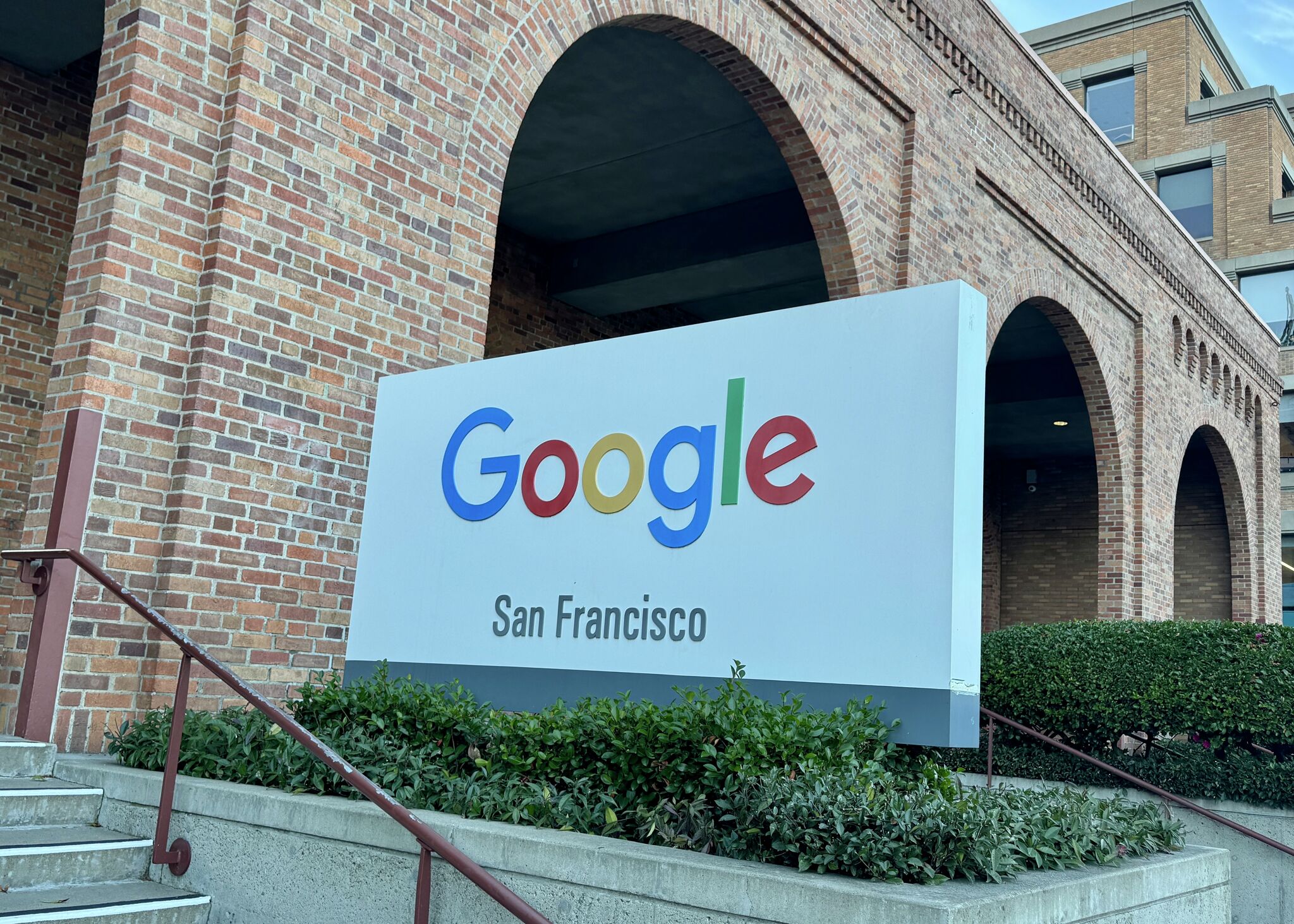 Google internet service outage reports spike in San Francisco