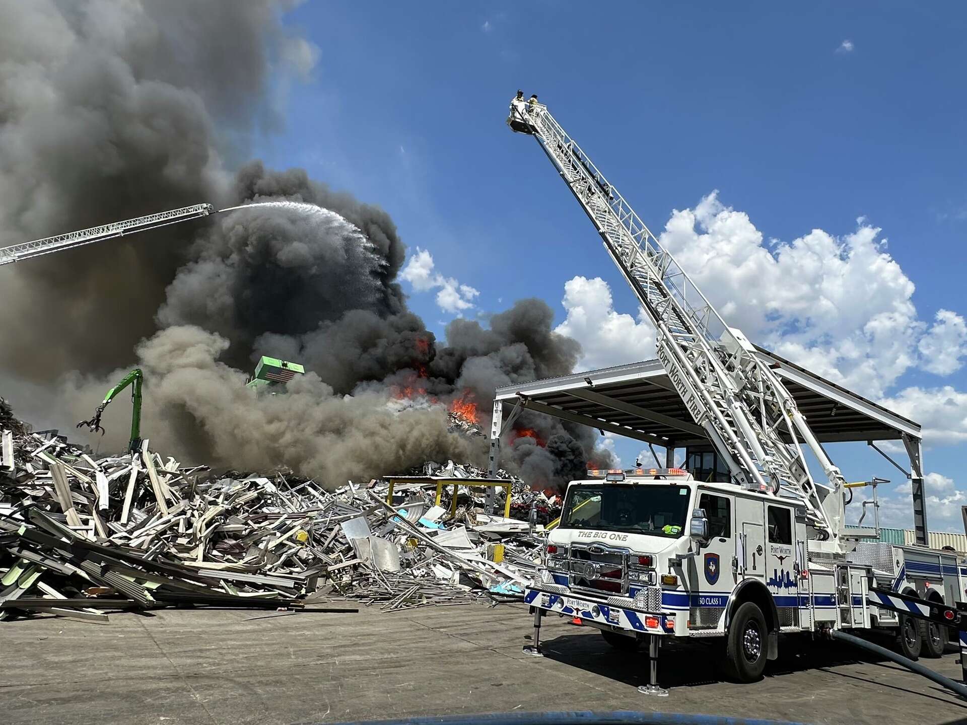 Fort Worth firefighters injured at fire at scrap metal company
