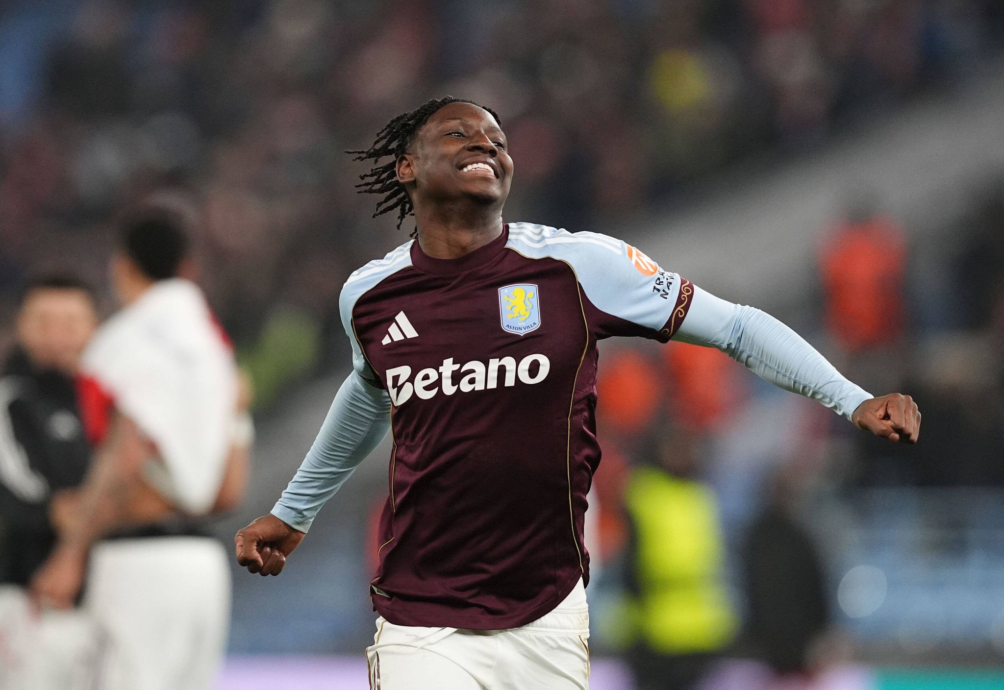 Aston Villa remonta en el 2do tiempo y supera 3-2 a Salzburgo en la ...