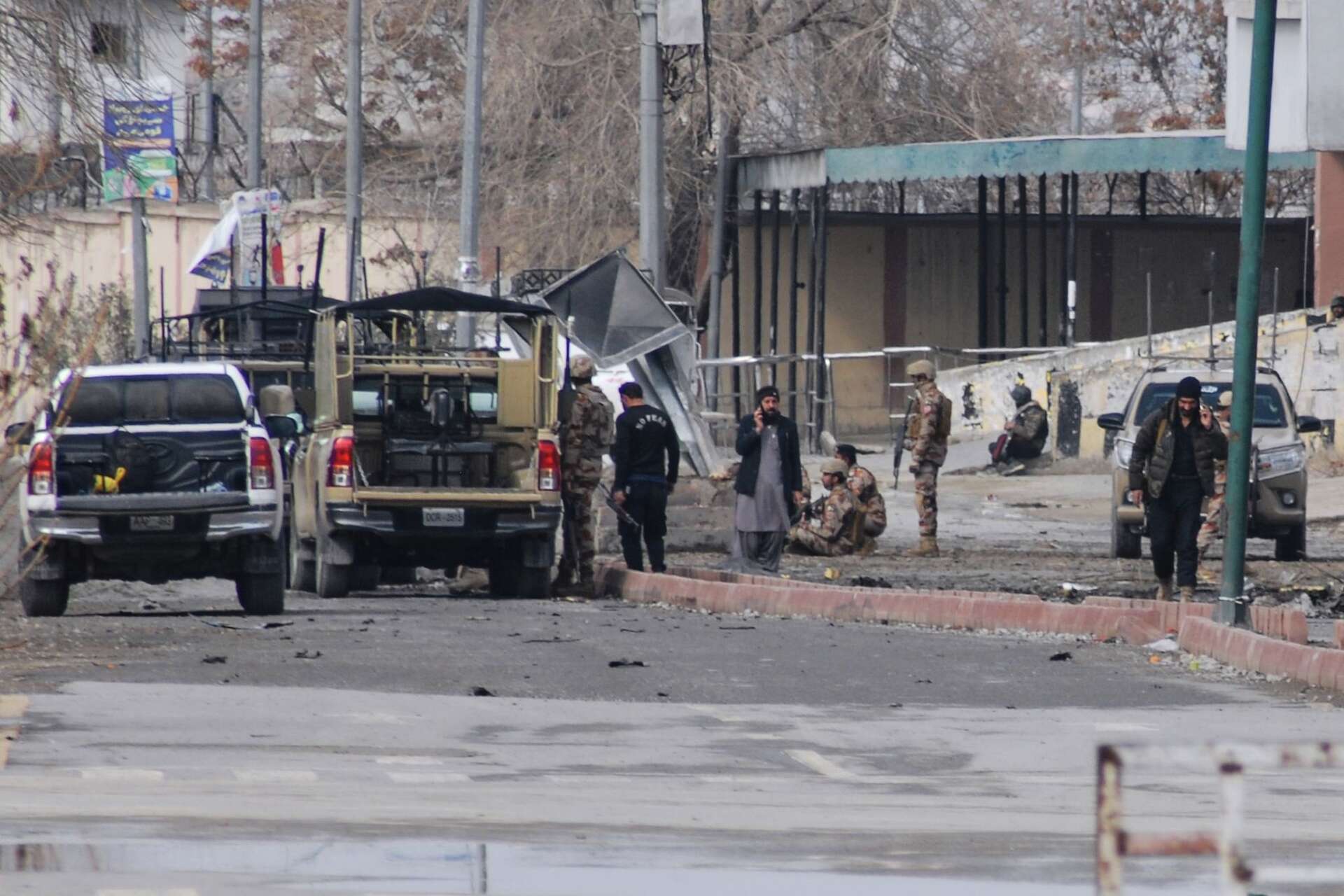 Militants kill 33 people in multiple attacks in southwest Pakistan; 92 ...