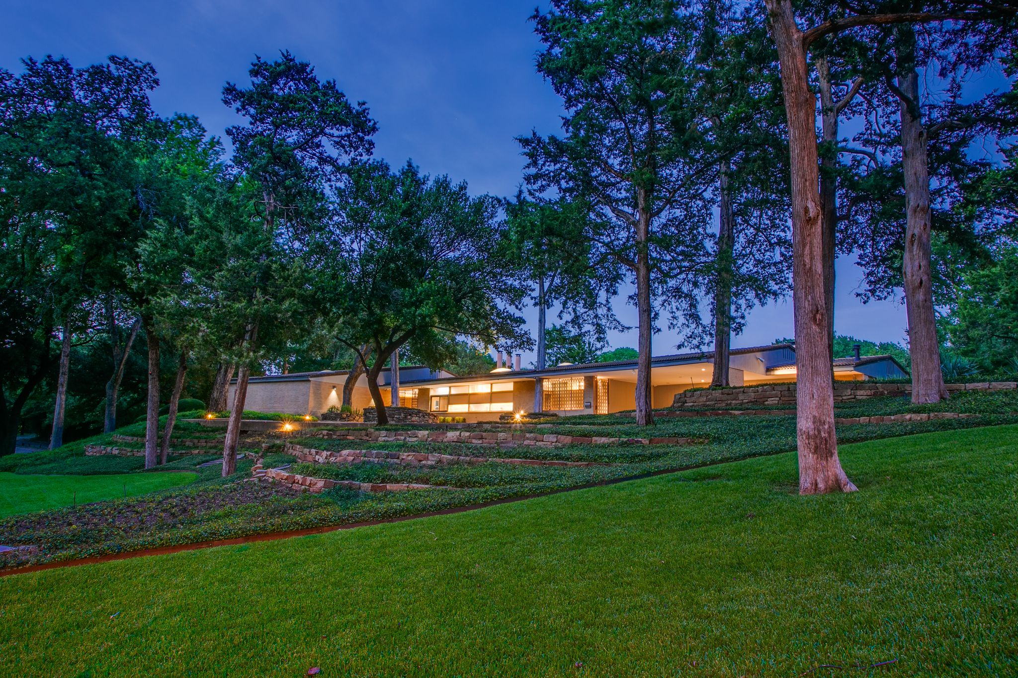 Once-in-a-generation' hillside home in Kessler Lake Estates hits