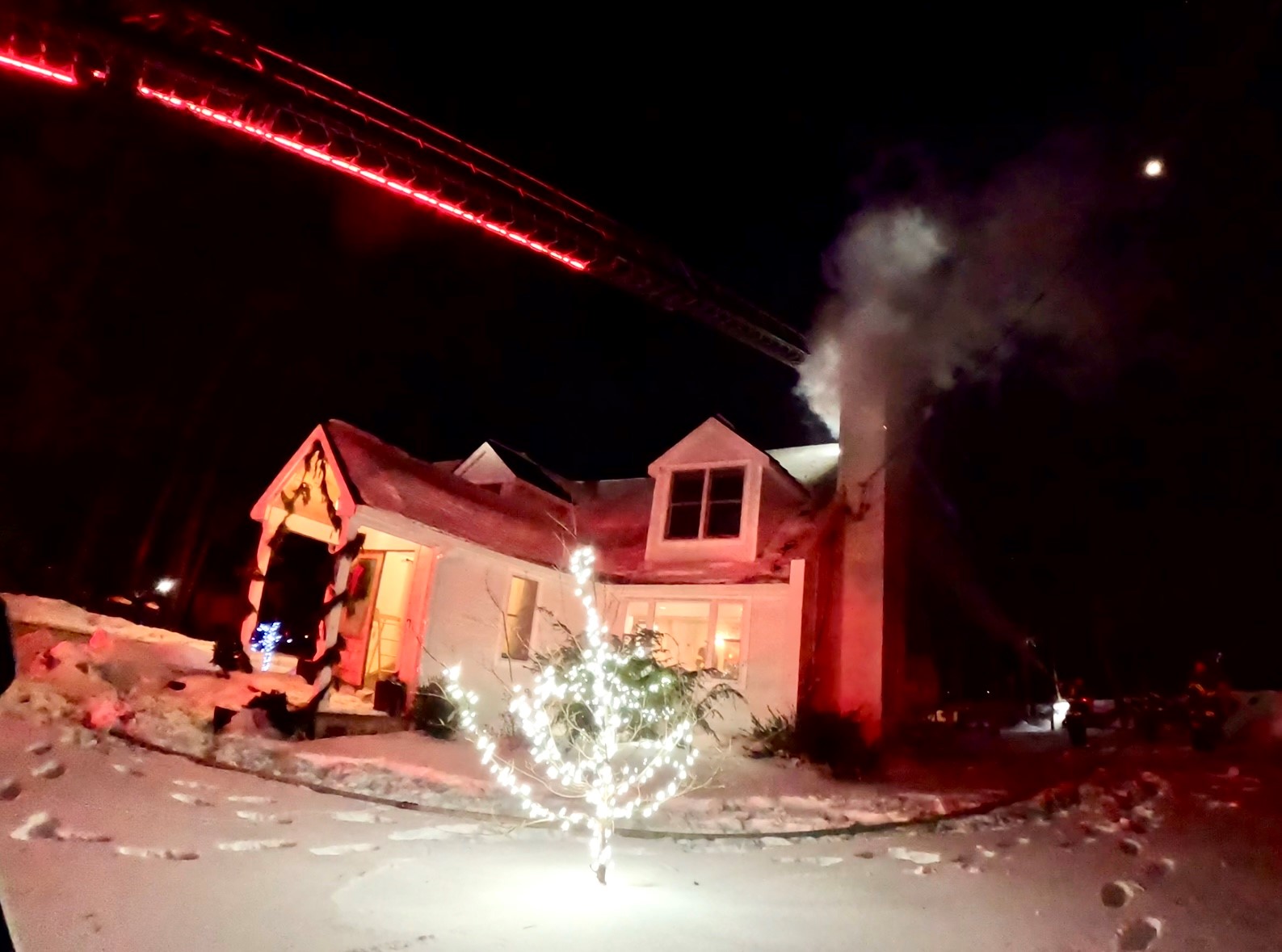4 displaced in Norwalk house fire on West Rocks Road, officials say