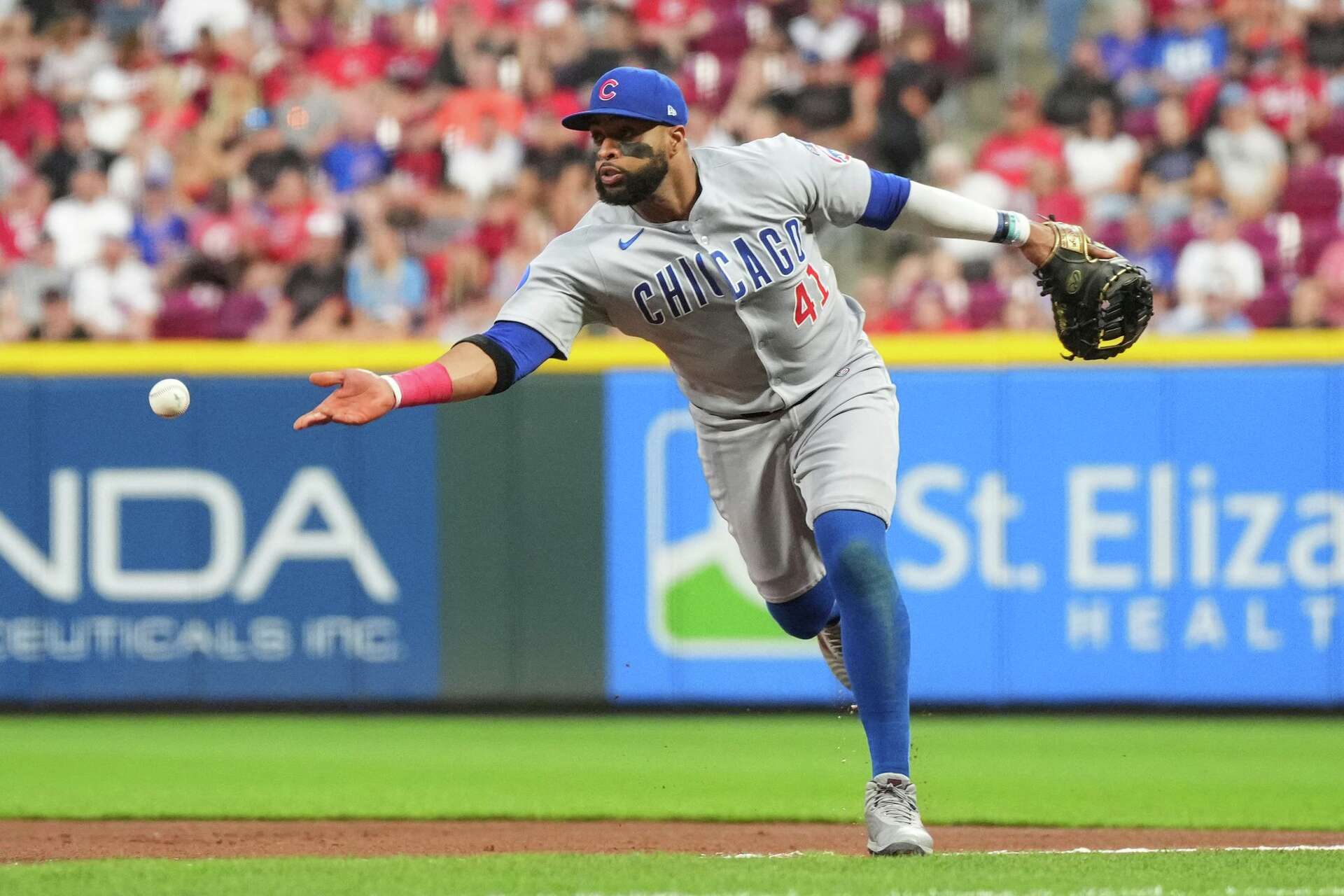 Diamondbacks, veteran slugger Carlos Santana agree to $2 million, 1-year  deal, AP source says