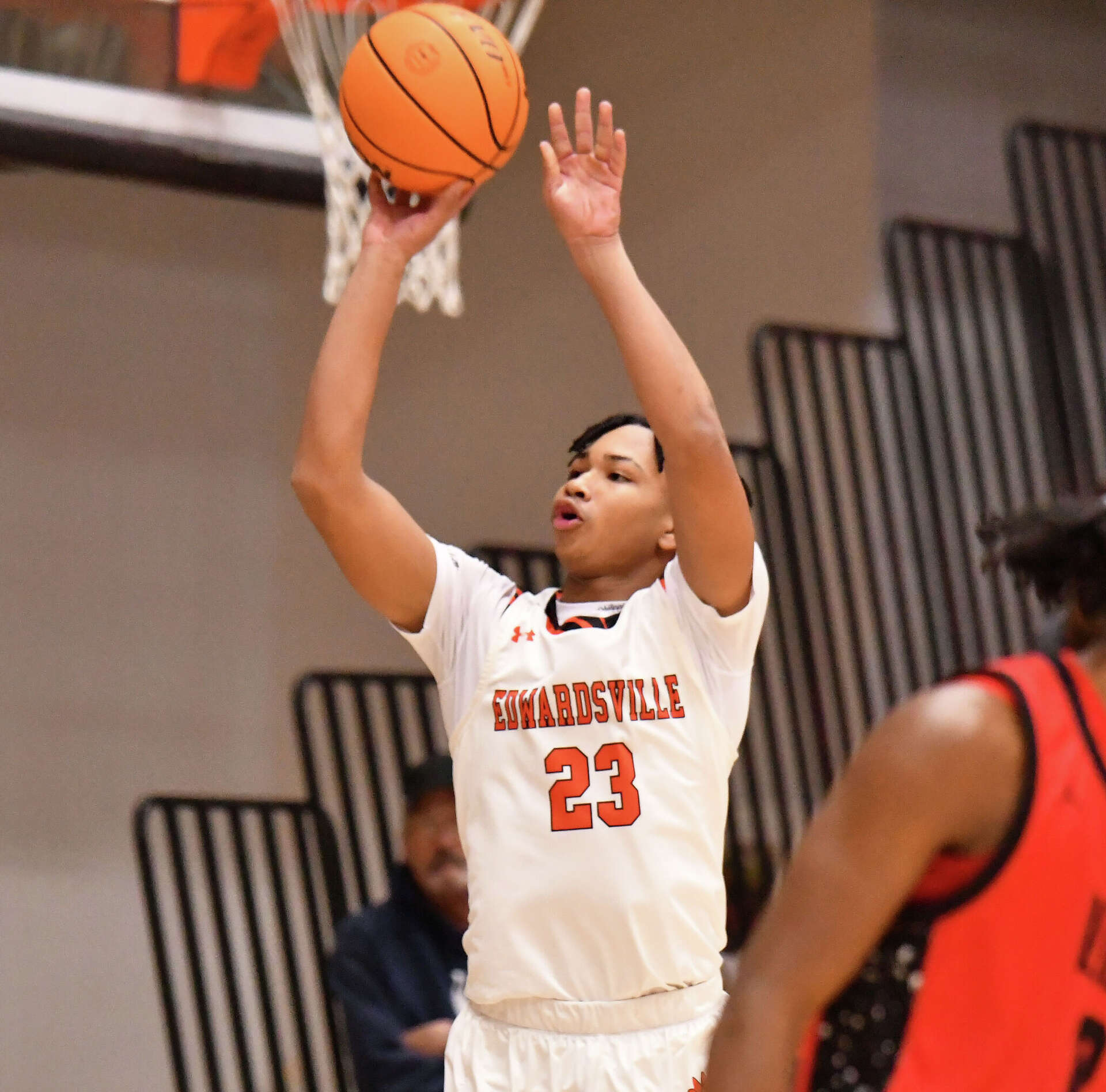 Edwardsville boys basketball hosting Staunton for IHSA action