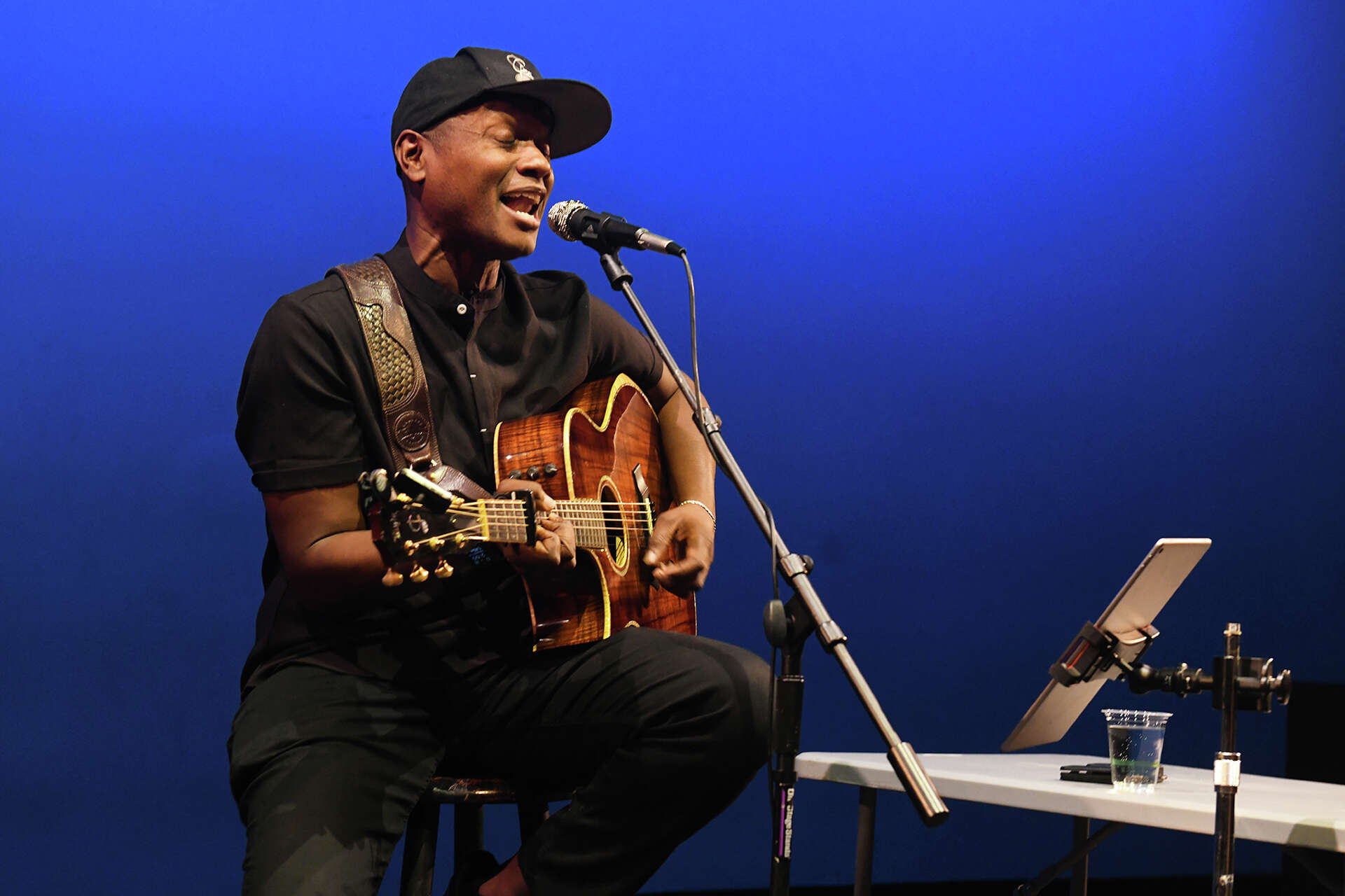CT's Javier Colón gives advice to students at high school for the arts
