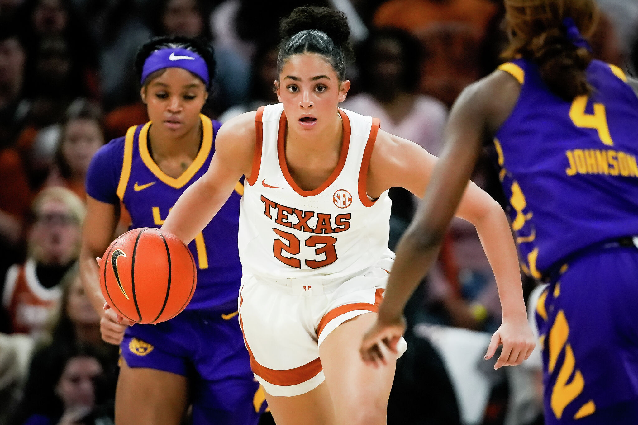 Aaliyah Crump is the latest top freshman to make a big impact at Texas