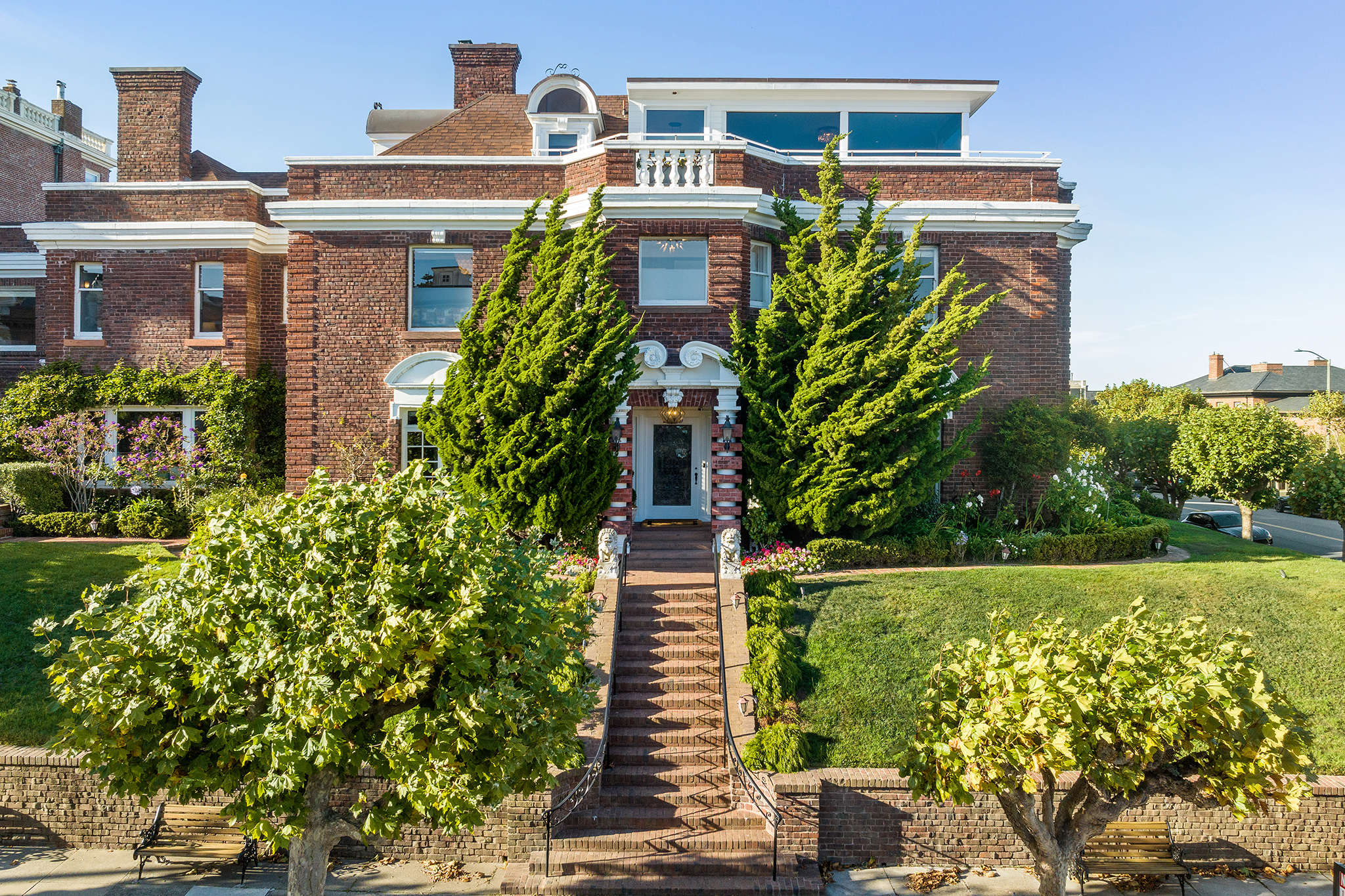 SF's 'most iconic' mansion is finally in contract