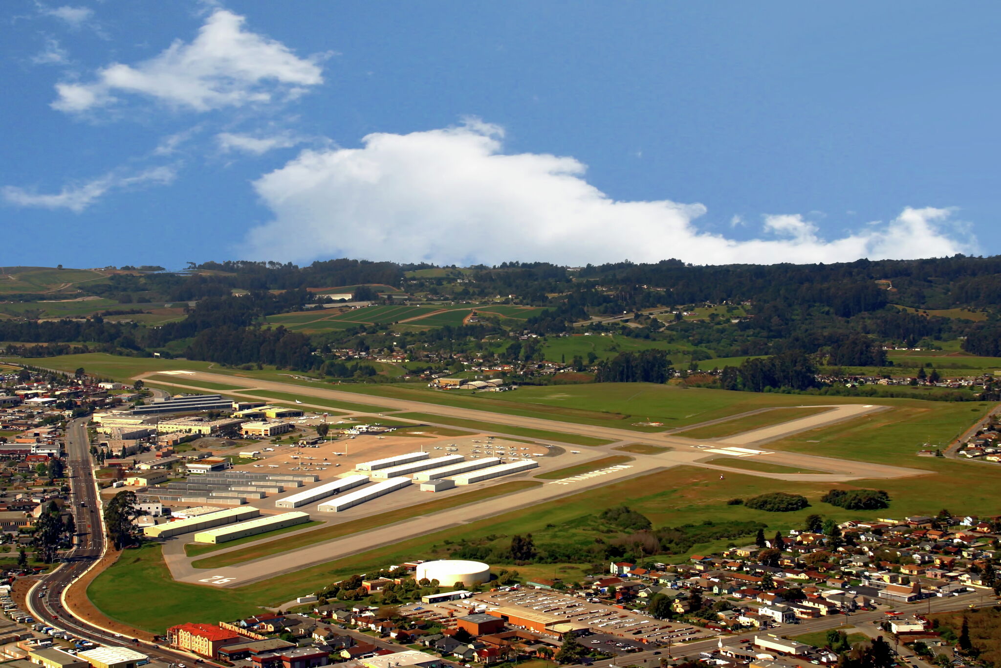 California city approved housing near the airport. Then it got noisy.