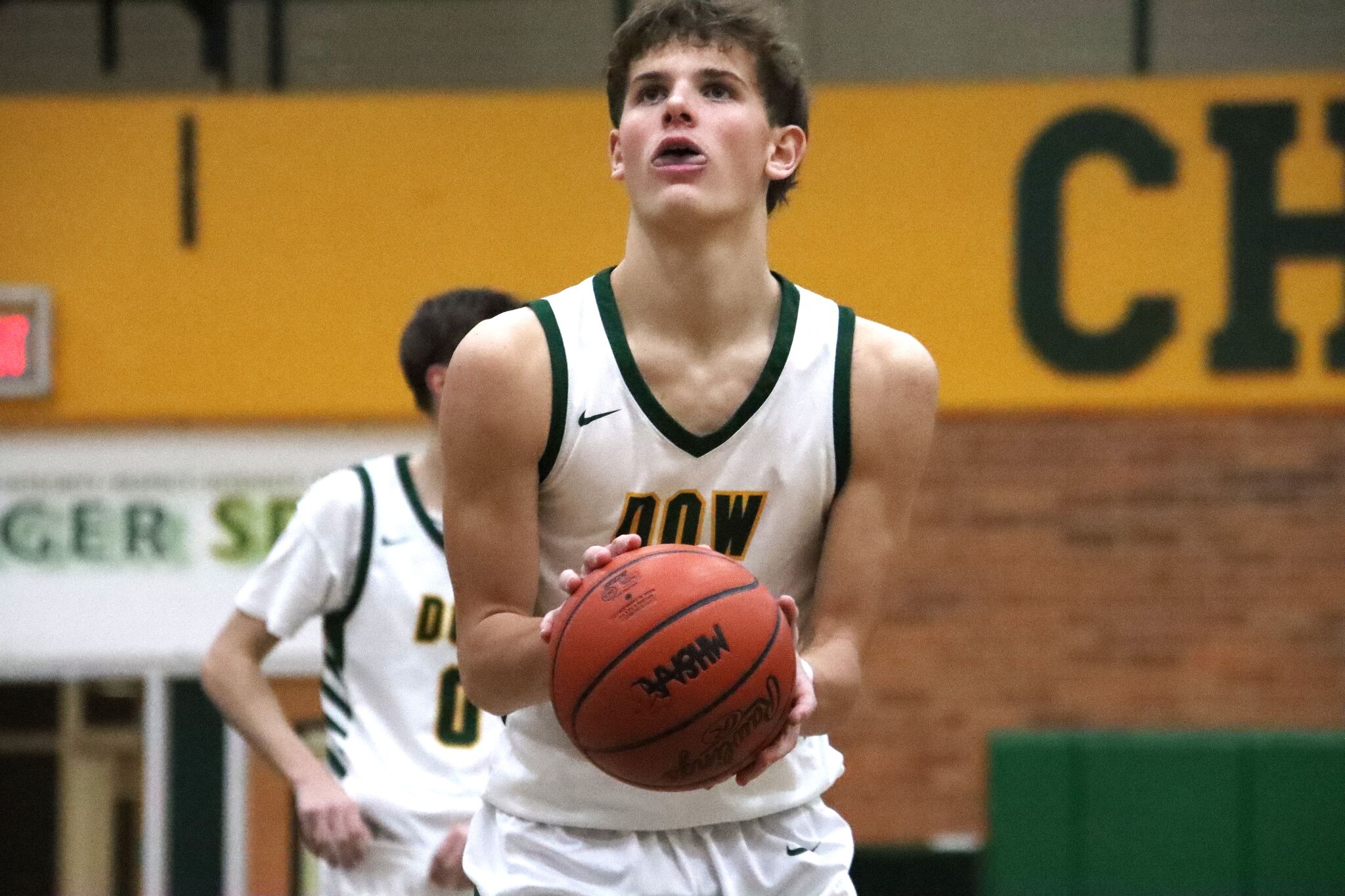 Dow boys squander double-digit lead vs. Oilers