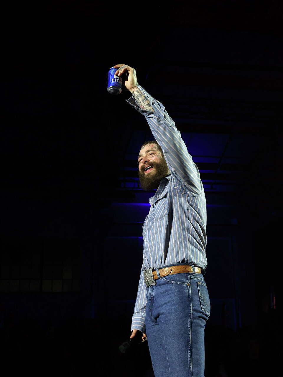 Post Malone slams beer prices at his own Super Bowl party in ...