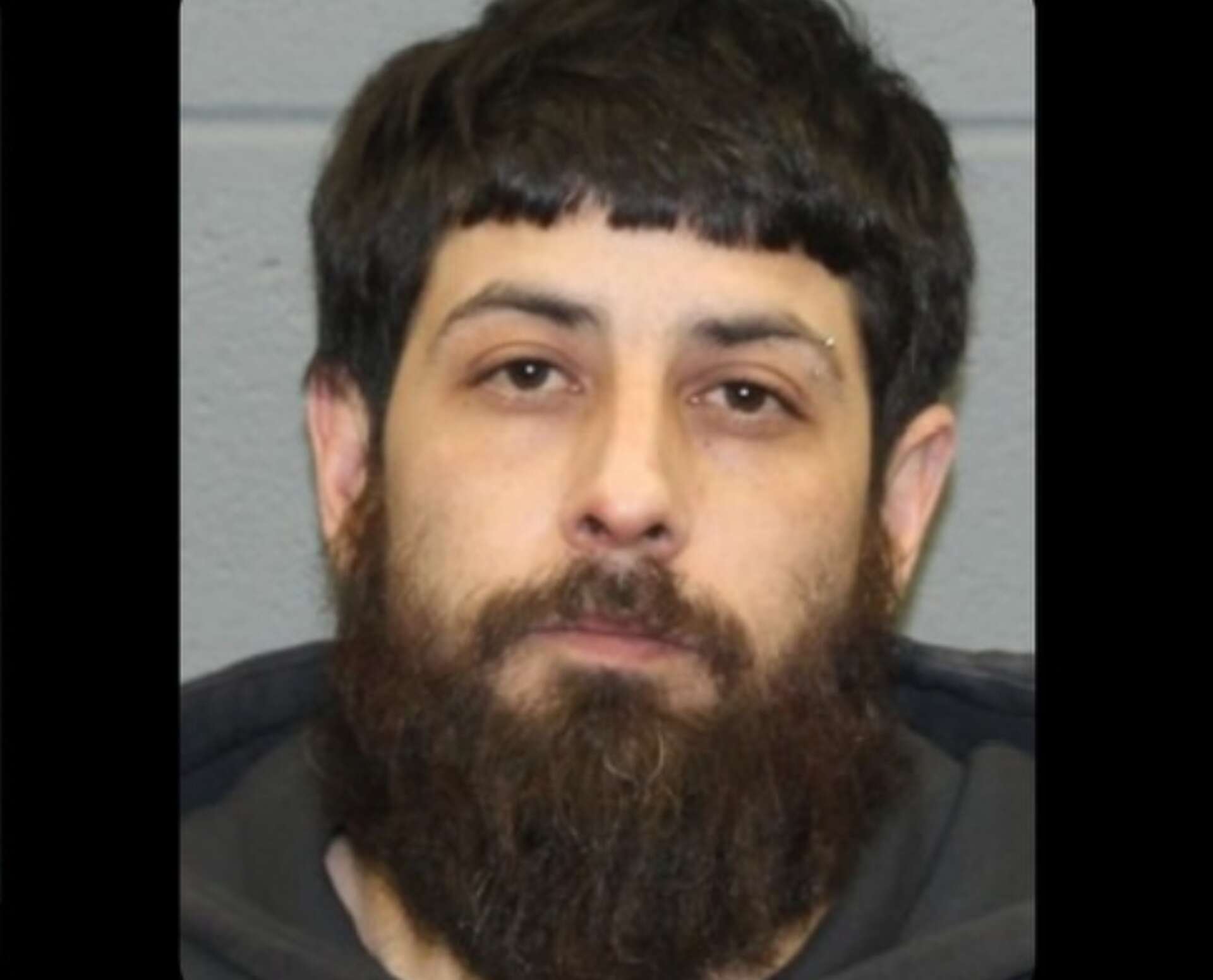 Waterbury PD: Two arrested after traffic stop turns up drugs, gun