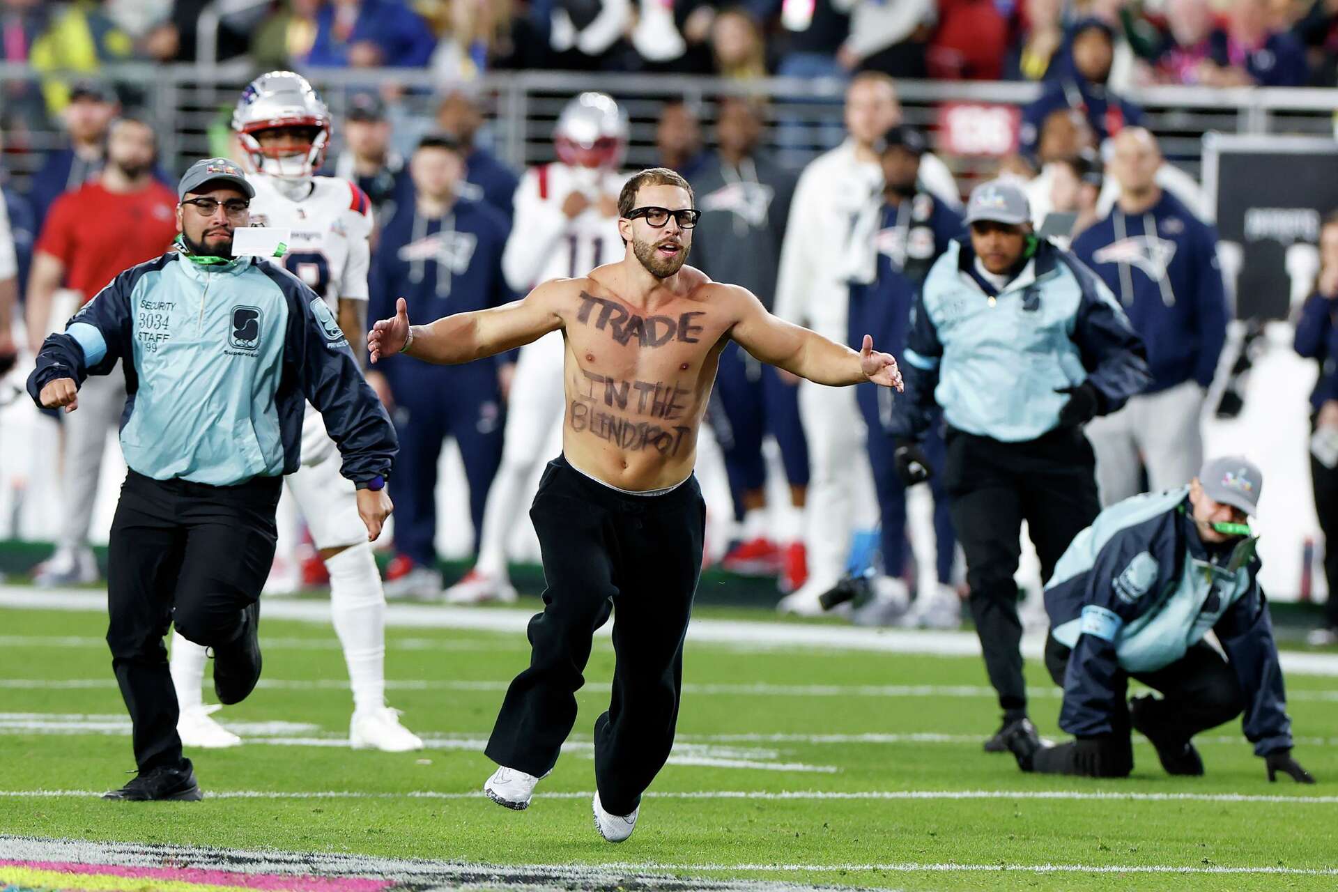 Super Bowl streaker: What fan had written on back when he ran on field