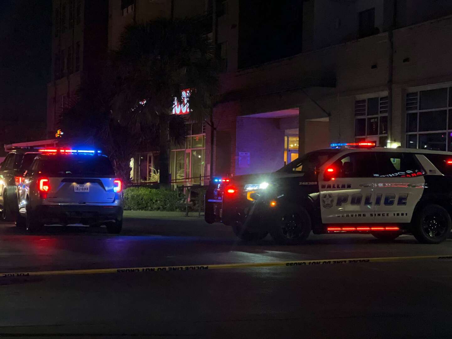 Dallas police body-cam shows officers fatally shooting a man who called ...